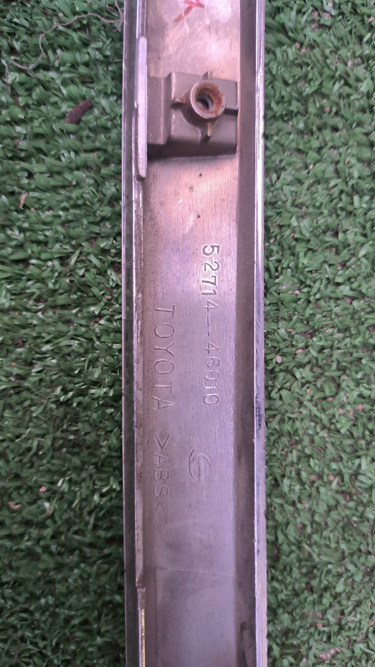 МОЛДИНГ КАПОТА/TOY/RAUM/NCZ20/5271446010