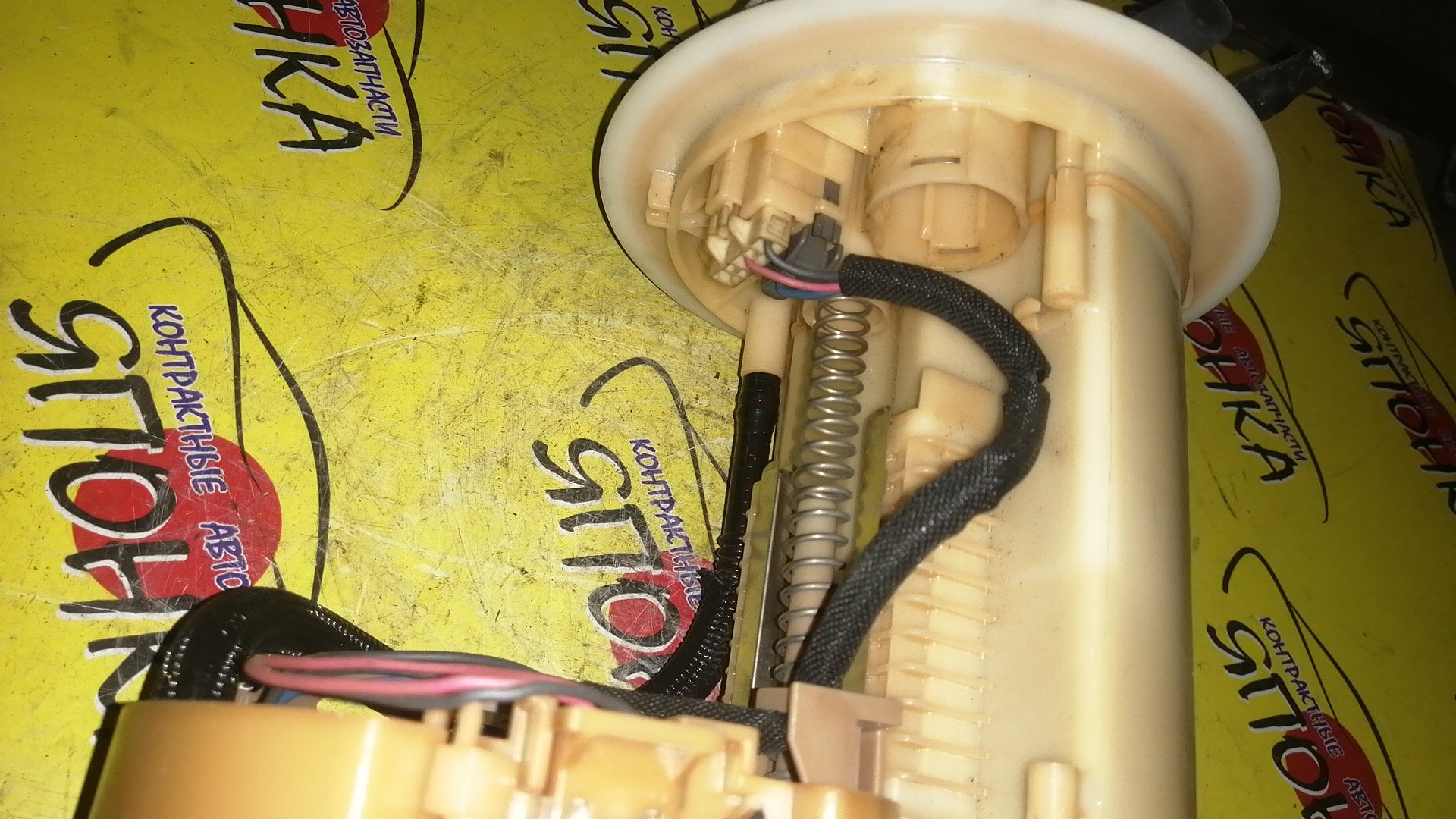 КОРПУС БЕНЗОНАСОСА/LEX/CT200H/ZWA10/4 ШТУЦЕРА