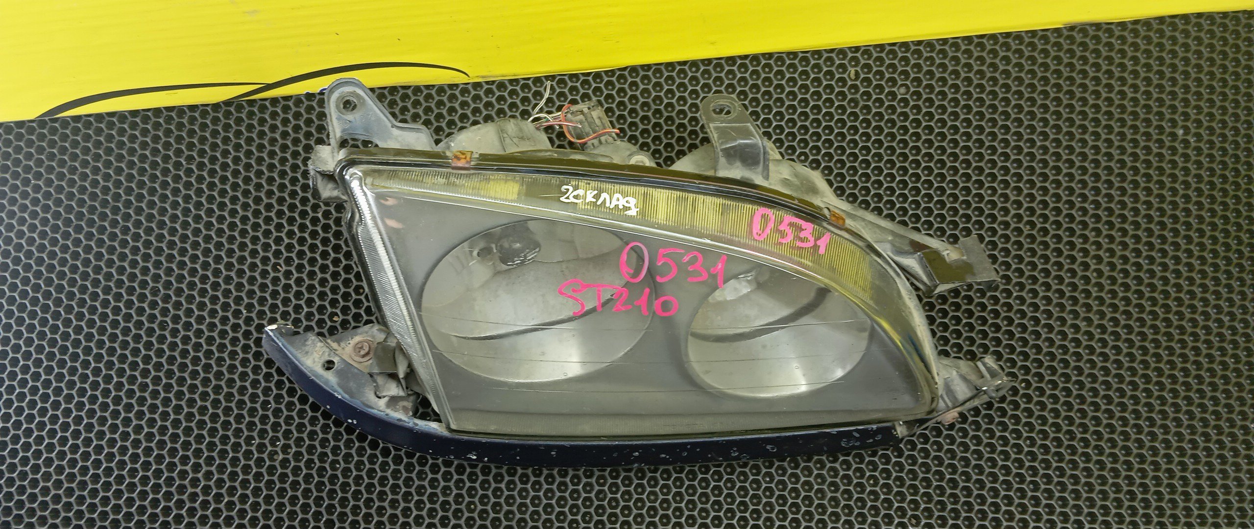 ФАРА/TOY/CALDINA/AT211G/CT216G/ST210G/ST215G/ST215W/0531/BLACK/2 МОДЕЛЬ/R