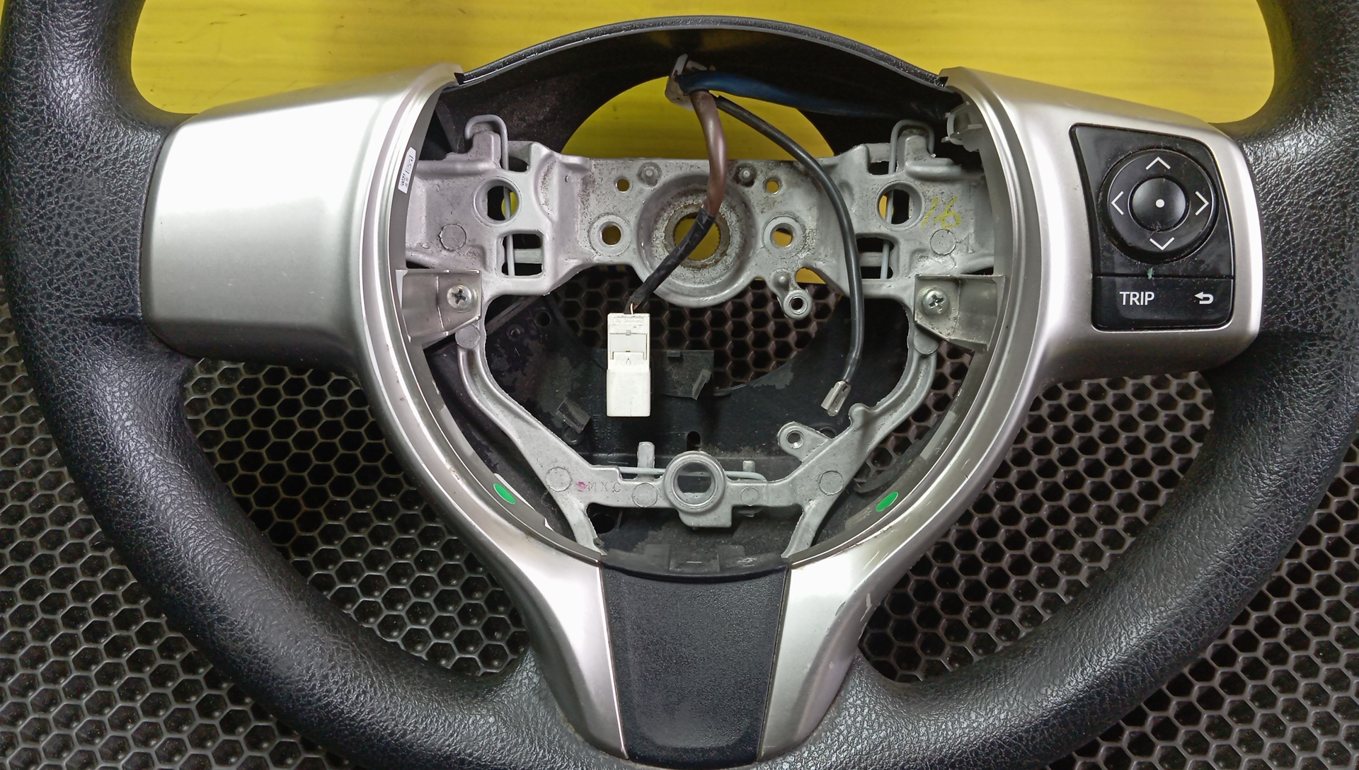 РУЛЬ/TOY/VITZ/NSP130/NCP131/KSP130/МУЛЬТИРУЛЬ/4510052490/3 ЛУЧА