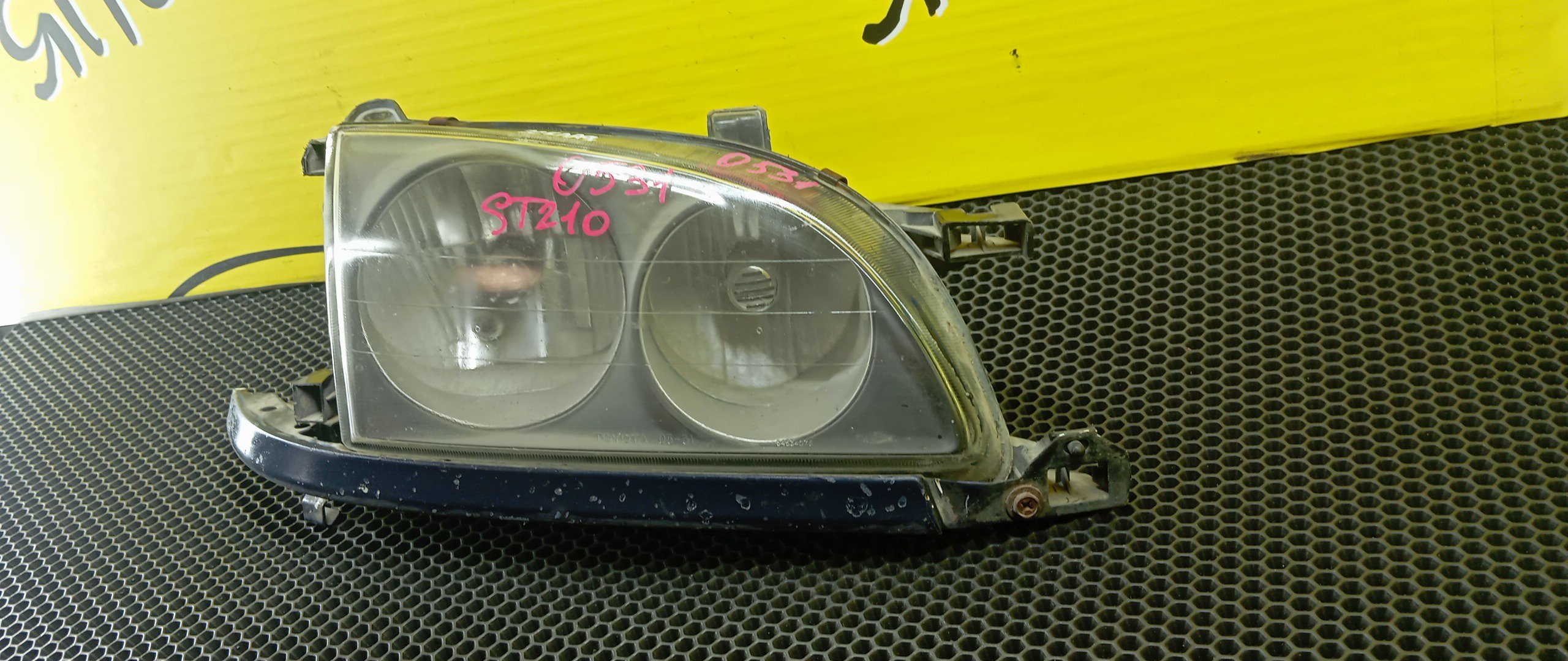 ФАРА/TOY/CALDINA/AT211G/CT216G/ST210G/ST215G/ST215W/0531/BLACK/2 МОДЕЛЬ/R