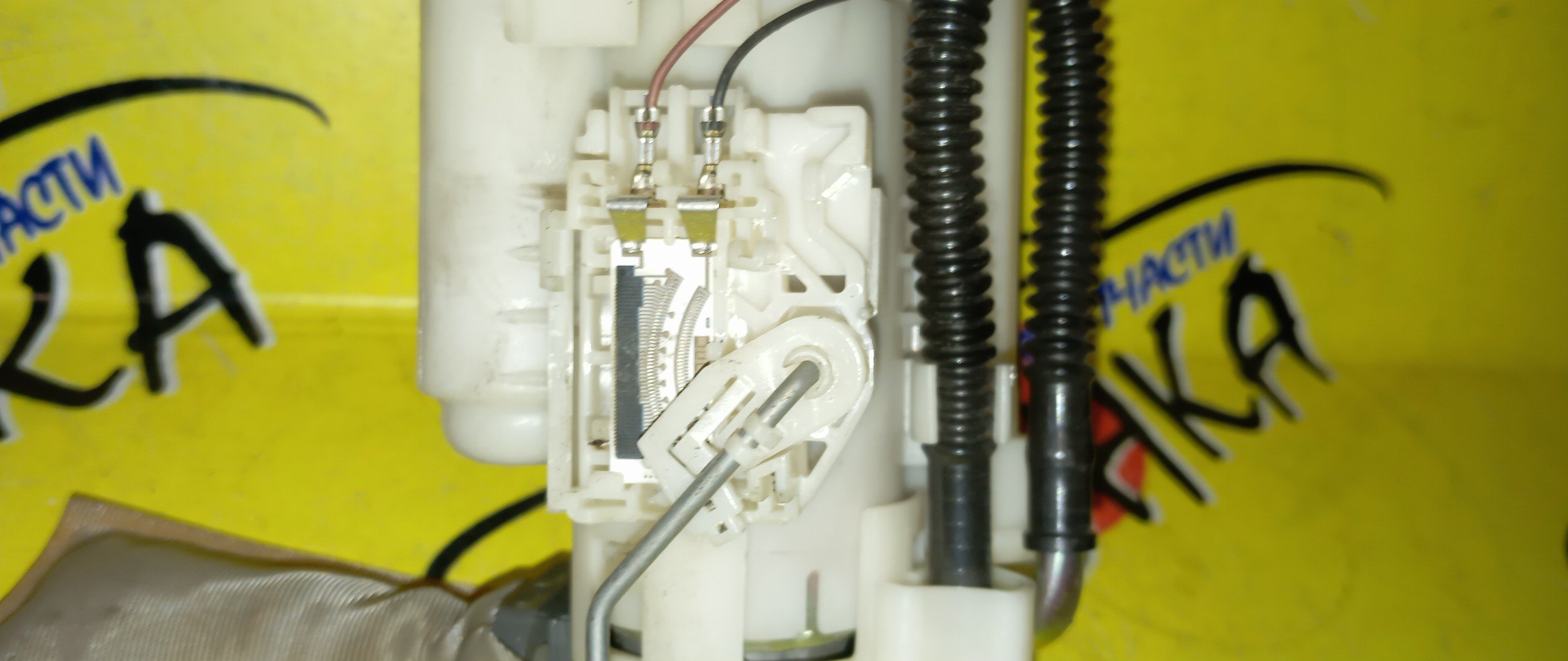 КОРПУС БЕНЗОНАСОСА/TOY/HARRIER/RX300/HIGHLANDER/LEXUS RX400H/RX350/ACU30/ACU35/MCU30/MCU31/MCU35/MCU36/GSU31/GSU35/GSU36/MHU38/MHU28W/3MZFE/1 ШТУЦЕР/7702048080