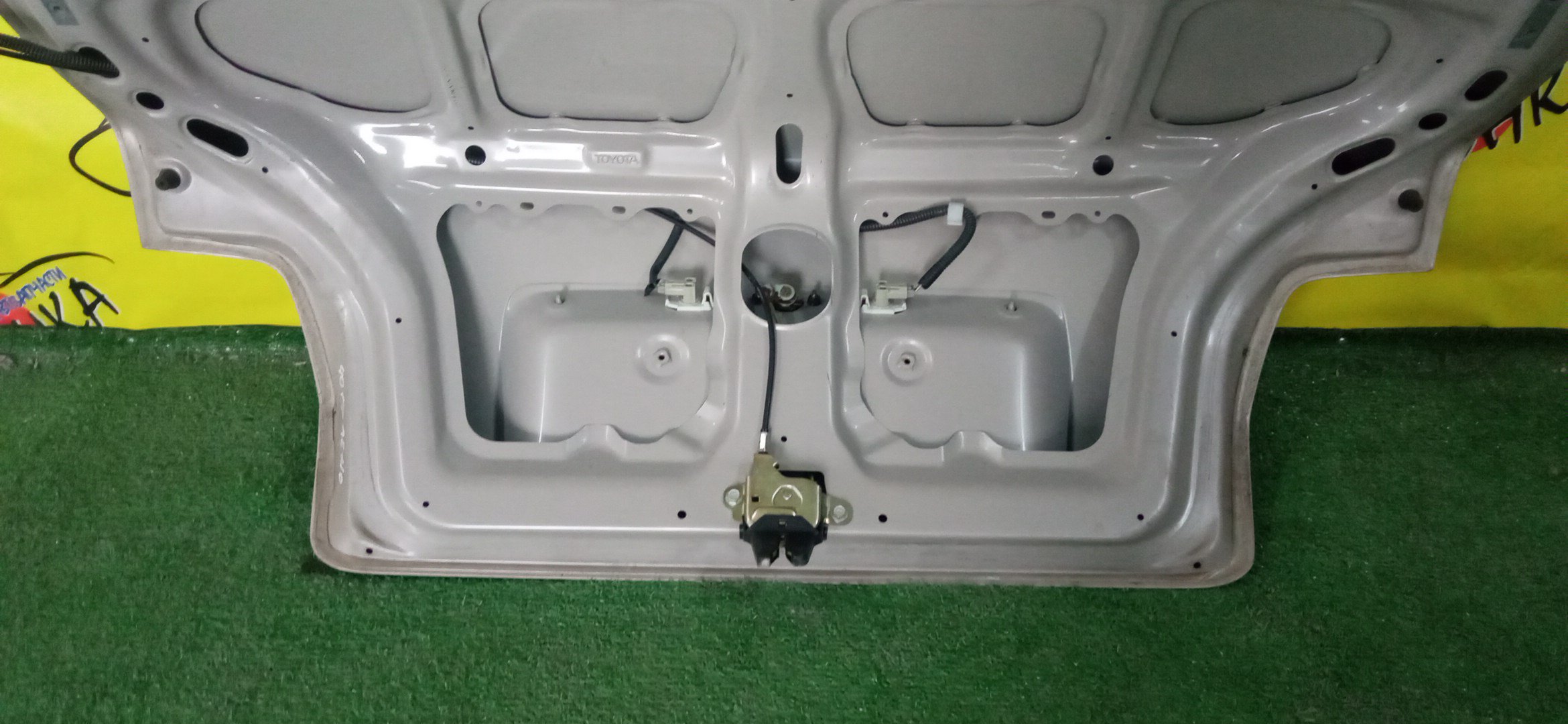 КРЫШКА БАГАЖНИКА/TOY/COROLLA/AE110/AE111/AE114/CE110/CE114/EE111/1 МОДЕЛЬ/644011A640