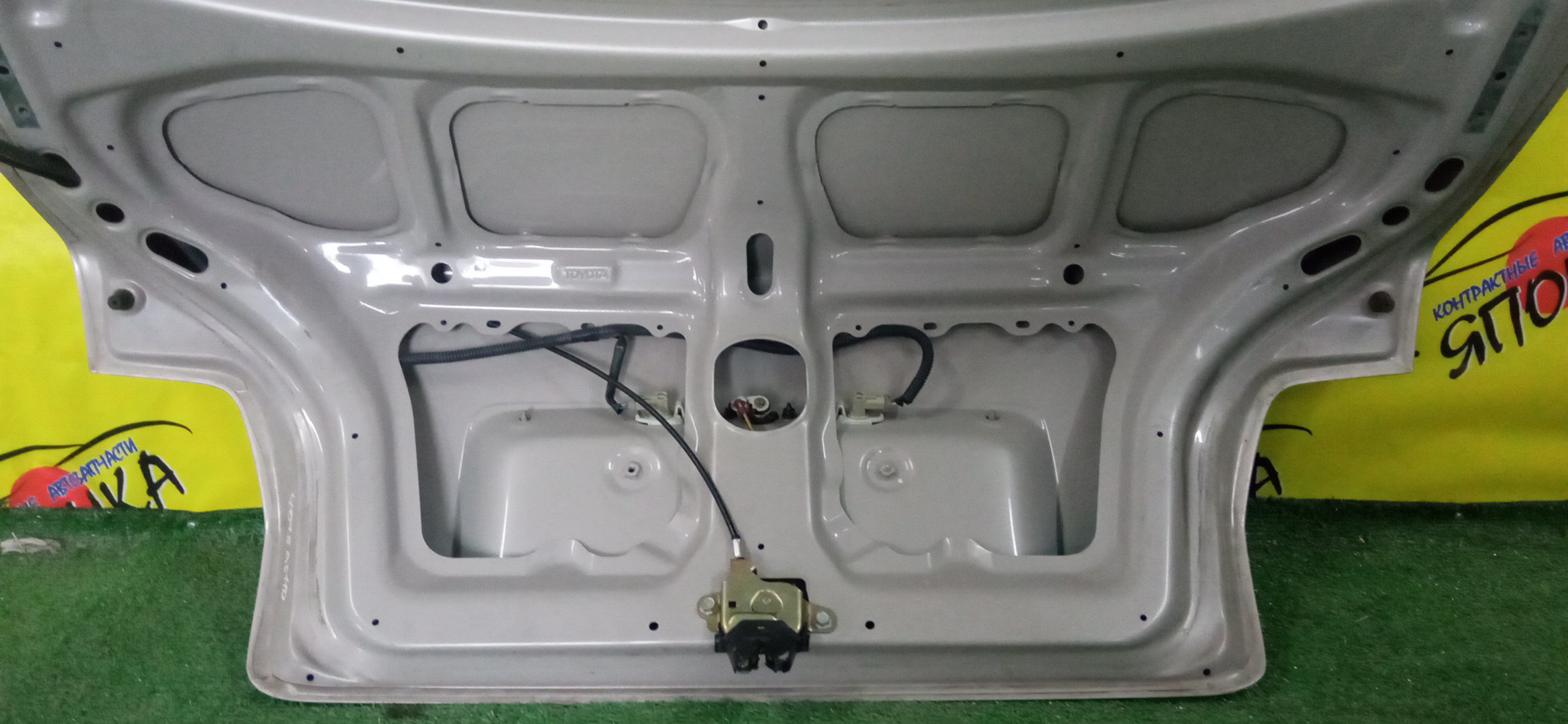 КРЫШКА БАГАЖНИКА/TOY/COROLLA/AE110/AE111/AE114/CE110/CE114/EE111/1 МОДЕЛЬ/644011A640