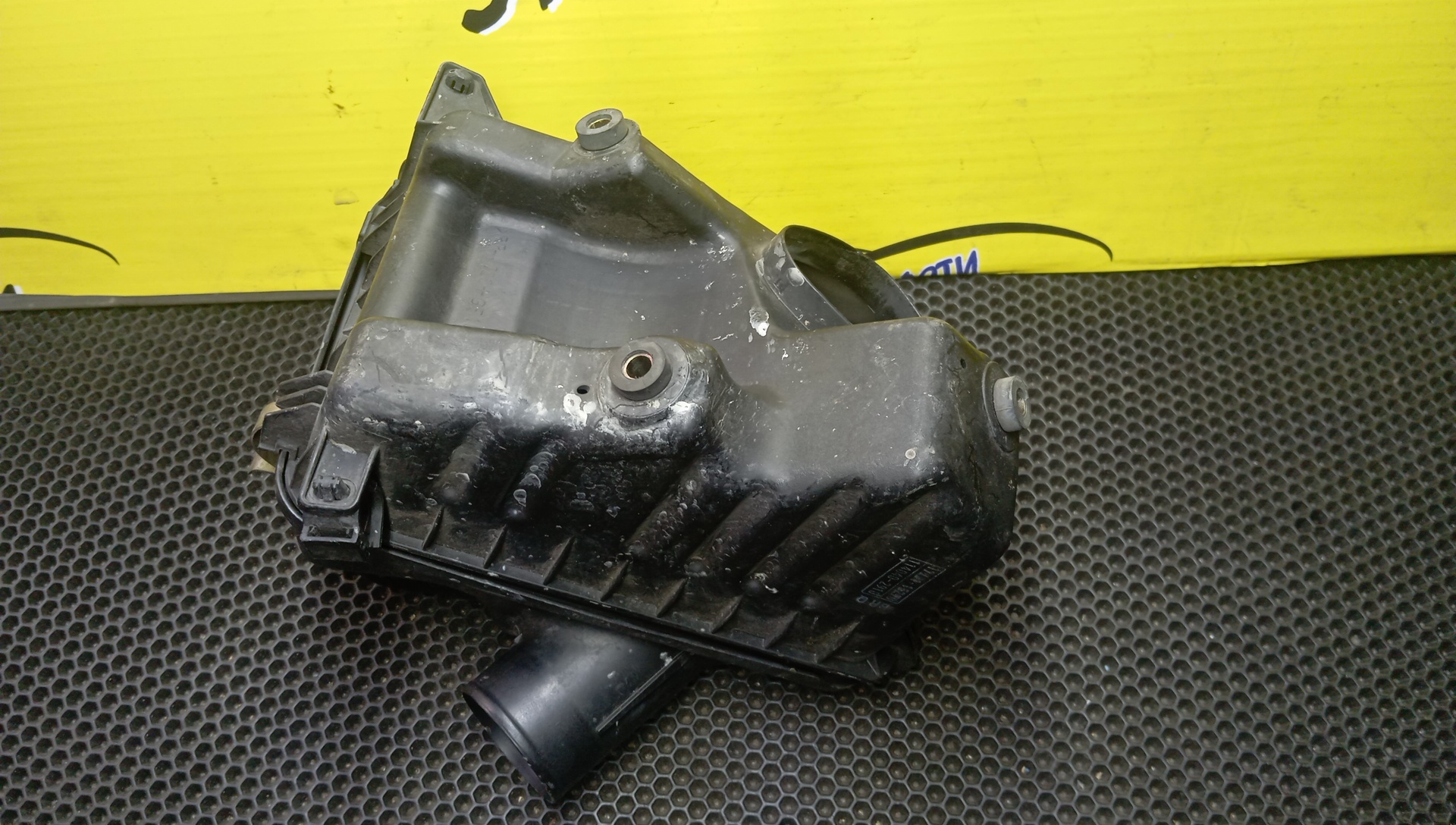 КОРПУС ВОЗДУШНОГО ФИЛЬТРА/TOY/COROLLA/COROLLA LEVIN/COROLLA SPACIO/SPRINTER/SPRINTER CARIB/SPRINTER TRUENO/AE110/AE111/AE111G/AE111N/AE114/AE114G/AE115G/4A-FE/5A-FE/7A-FE