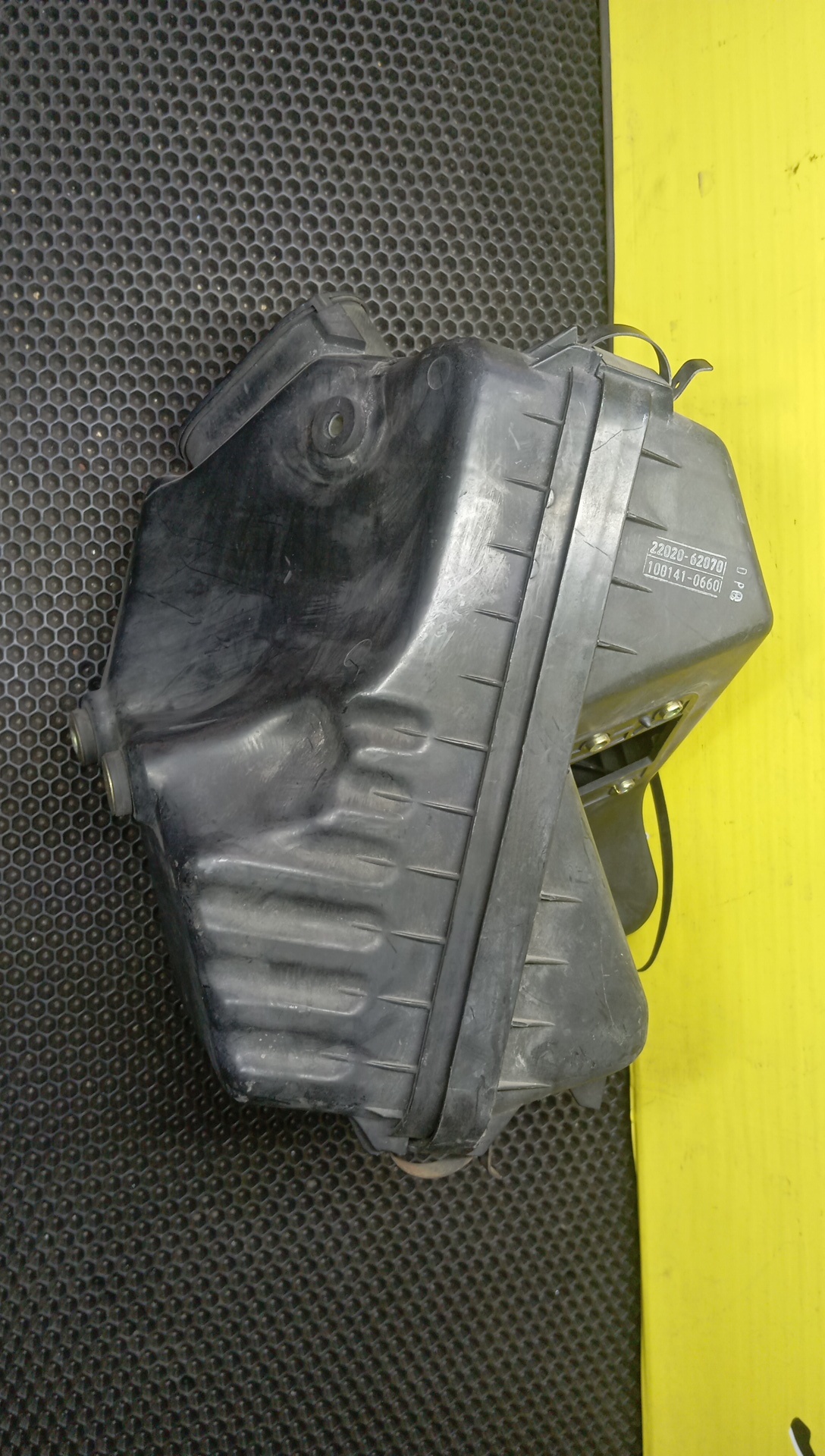 КОРПУС ВОЗДУШНОГО ФИЛЬТРА/TOY/SCEPTER/WINDOM/VCV10/VCV11/3VZ