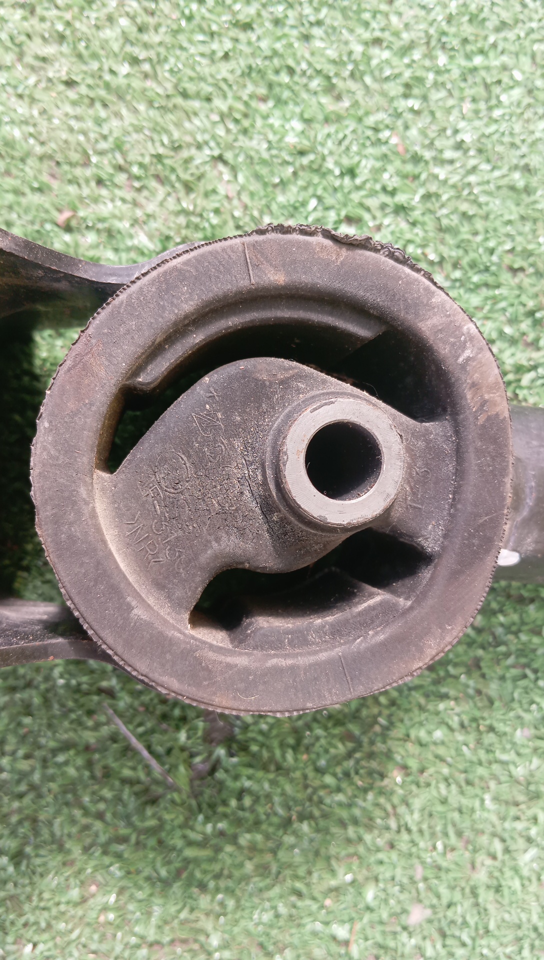 ПОДУШКА КПП/SUB/EJ161/EJ203/EL154/EJ204/IMPREZA/EXIGA/GH2/GH3/GH6/GH7/GH8/YA4/GE6/2WD/41020FE000