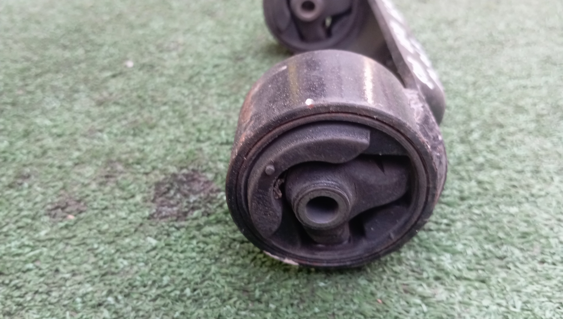 ПОДУШКА КПП/MMC/4G93/4G94/PAJERO IO/H61W/H71W/H76W/H66W/DOWN/АВТОМАТ/MR319774