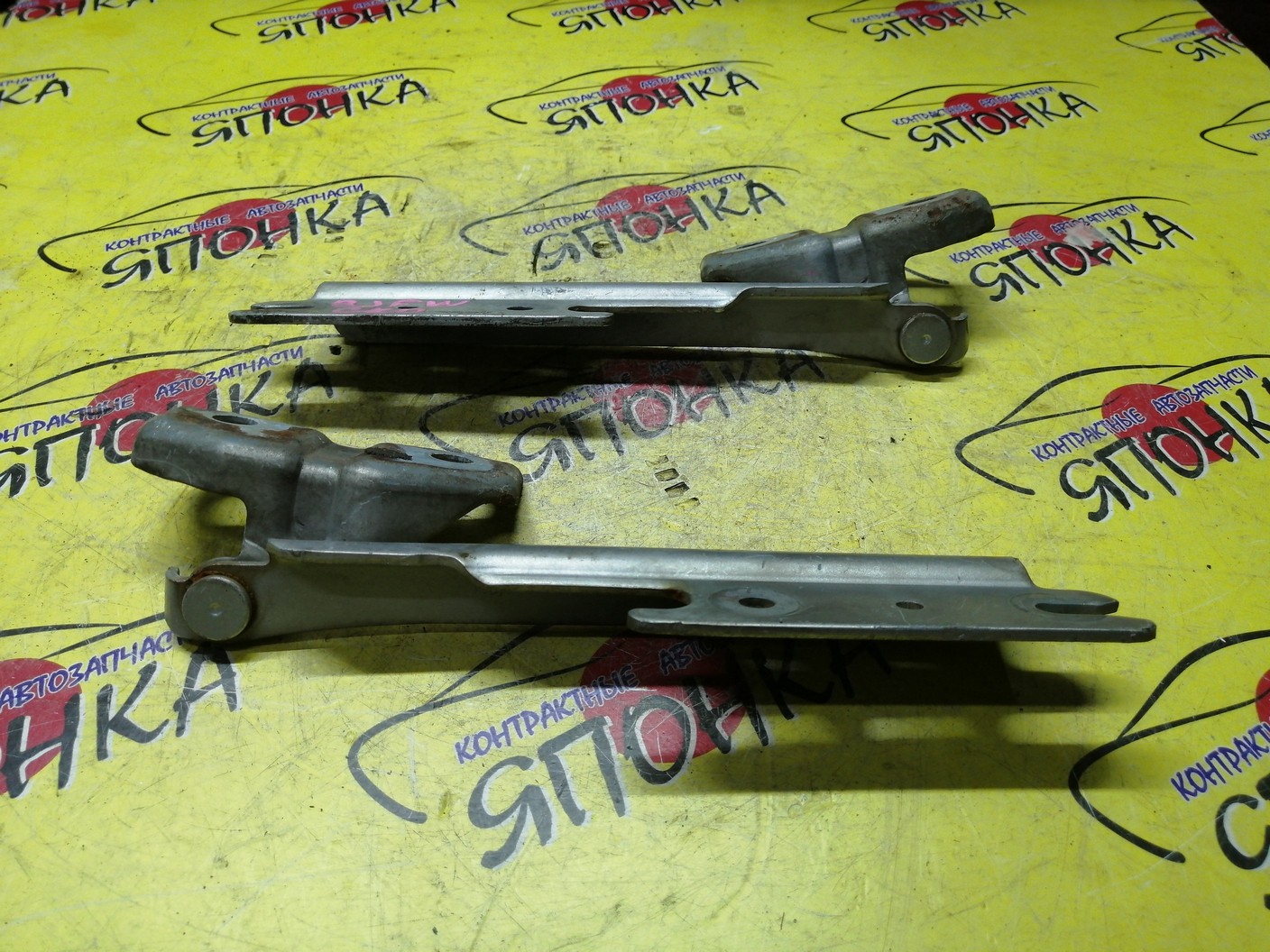 ПЕТЛЯ КАПОТА/MAZ/FAMILIA/FAMILIA WAGON/BF5P/BJ3P/BJ5P/BJ5W/BJ8W/BJEP/BJFP/BJFW/КОМПЛЕКТ