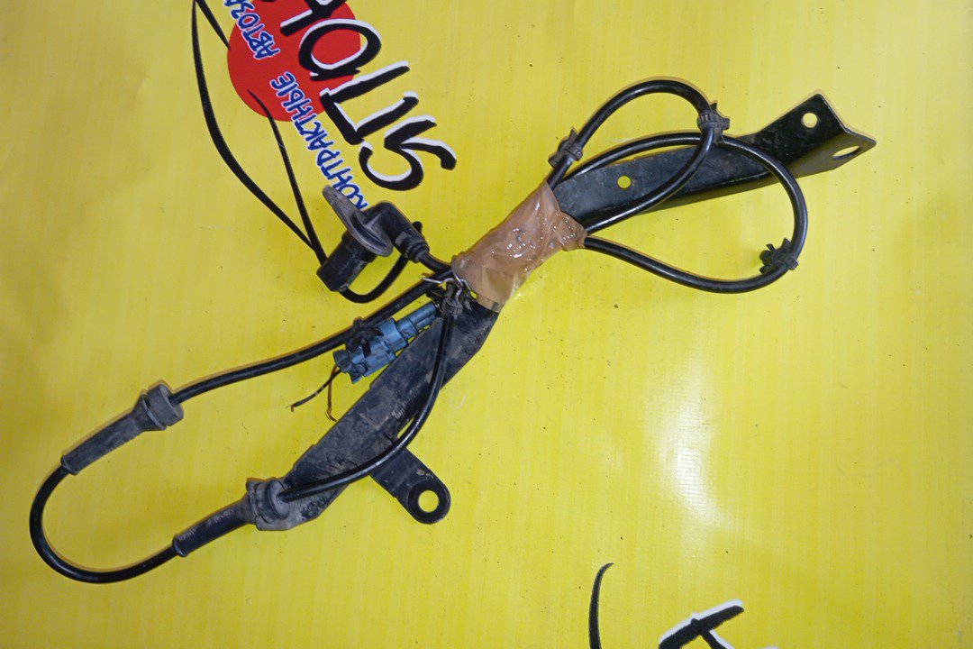 ДАТЧИК ABS/NIS/SERENA/C24/B/L