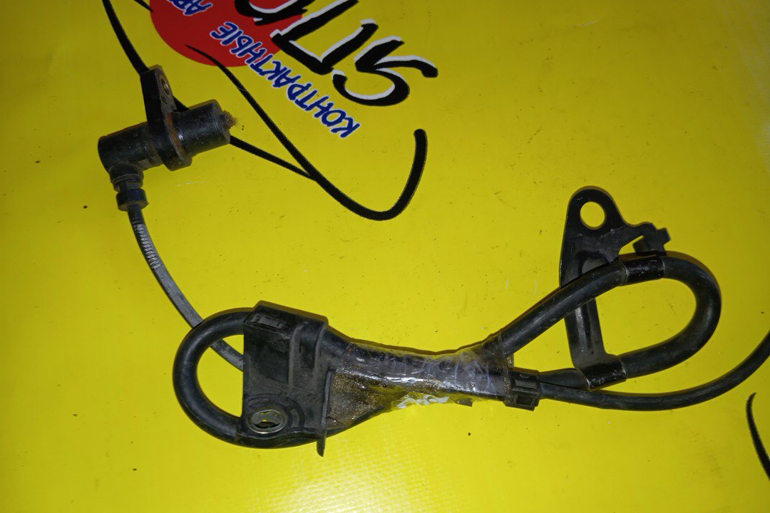 ДАТЧИК ABS/TOY/IPSUM/NOAH/ACM21/AZR60/F/L/УЦЕНКА