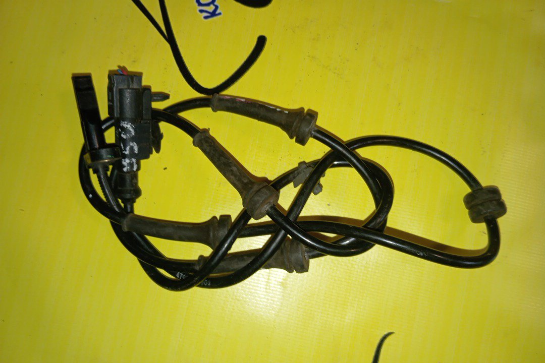 ДАТЧИК ABS/NIS/FUGA/Y50/PY50/F/R