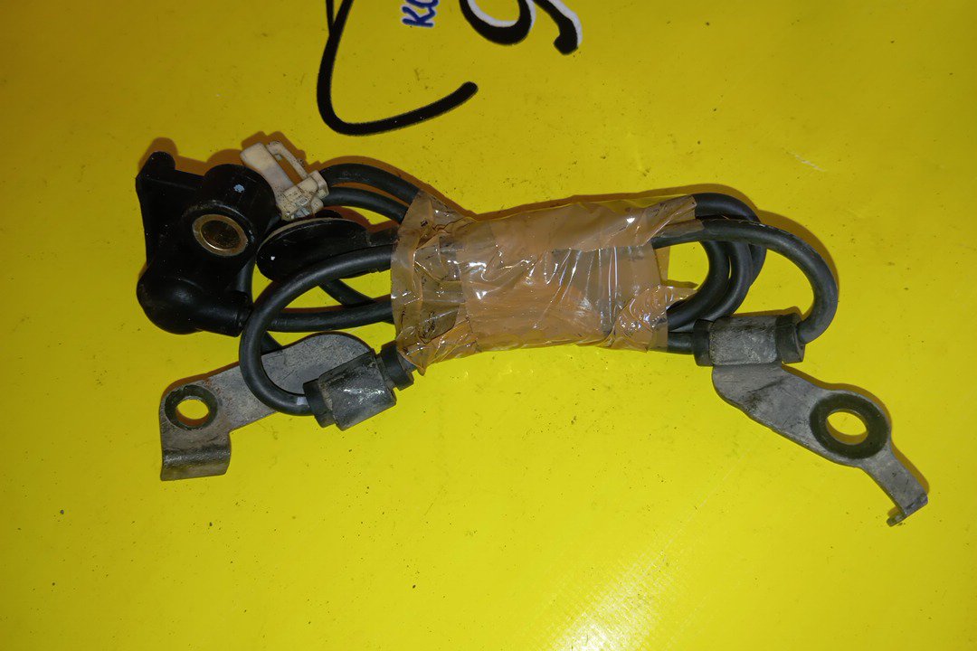 ДАТЧИК ABS/NIS/LAUREL/HC35/C35/B/L