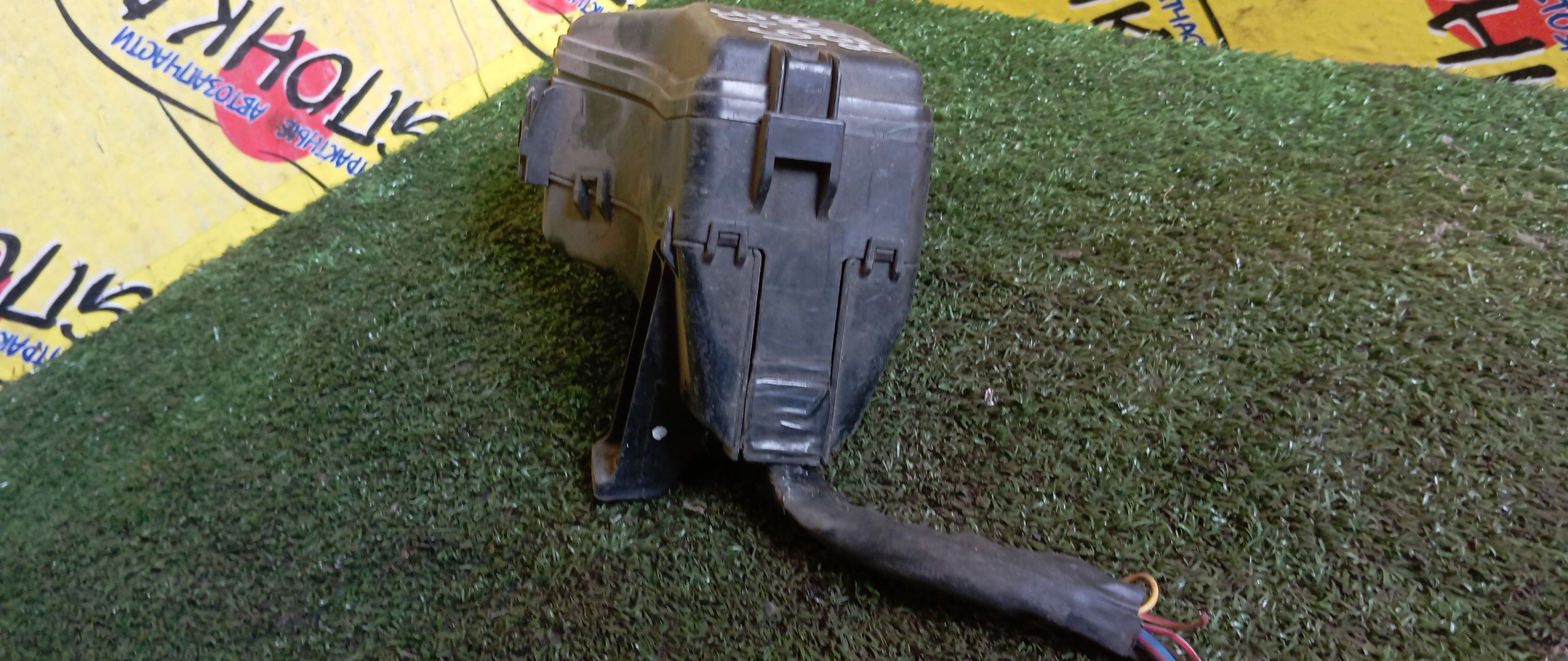 БЛОК ПРЕДОХРАНИТЕЛЕЙ ПОД КАПОТ/TOY/MARK II/MARK II BLIT/VEROSSA/GX110/GX110W/GX115/GX115W/JZX110/1G-FE/1JZ-FSE/1JZ-GE/1JZ-GTE/БОЛЬШОЙ