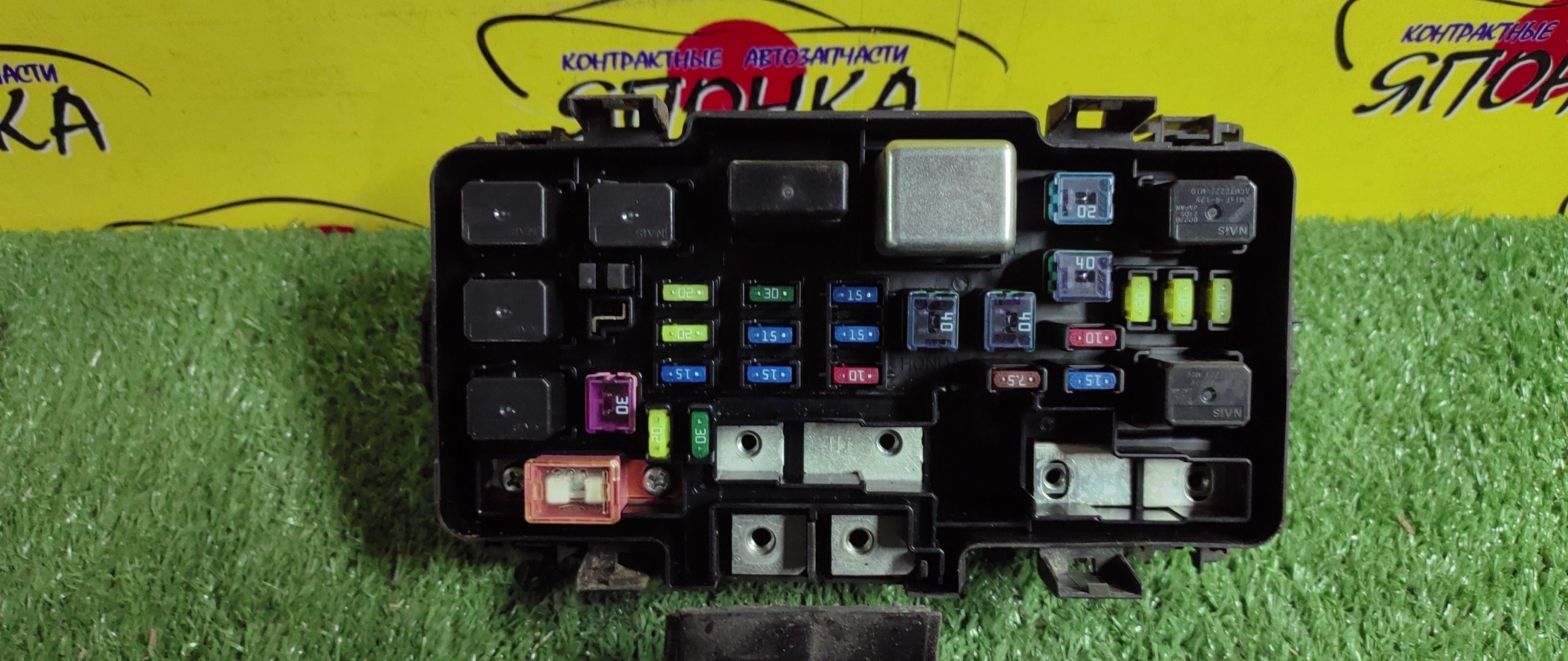 БЛОК ПРЕДОХРАНИТЕЛЕЙ ПОД КАПОТ/HON/CR-V/RD4/RD5/RD6/RD7