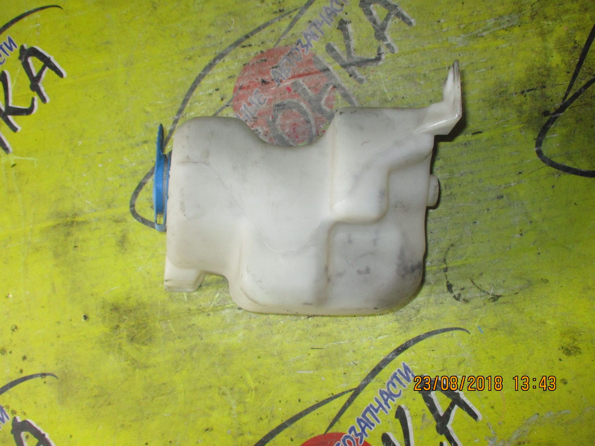 БАЧОК ОМЫВАТЕЛЯ СТЕКОЛ/VW/GOLF/1J1