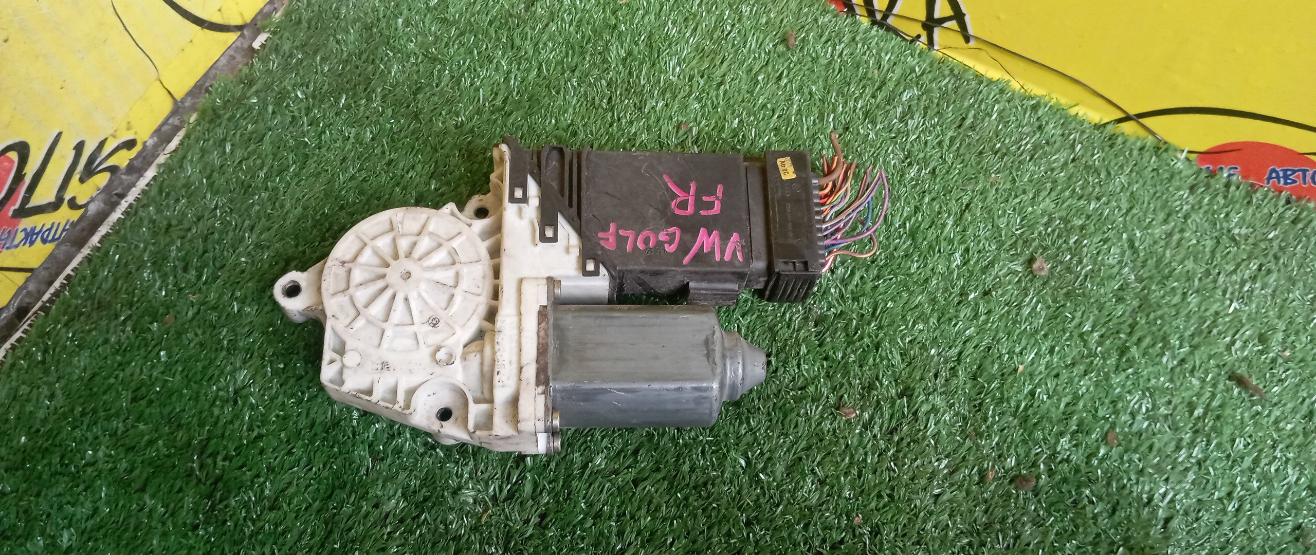 СТЕКЛОПОДЪЕМНИК/VW/GOLF/1J1/F/R