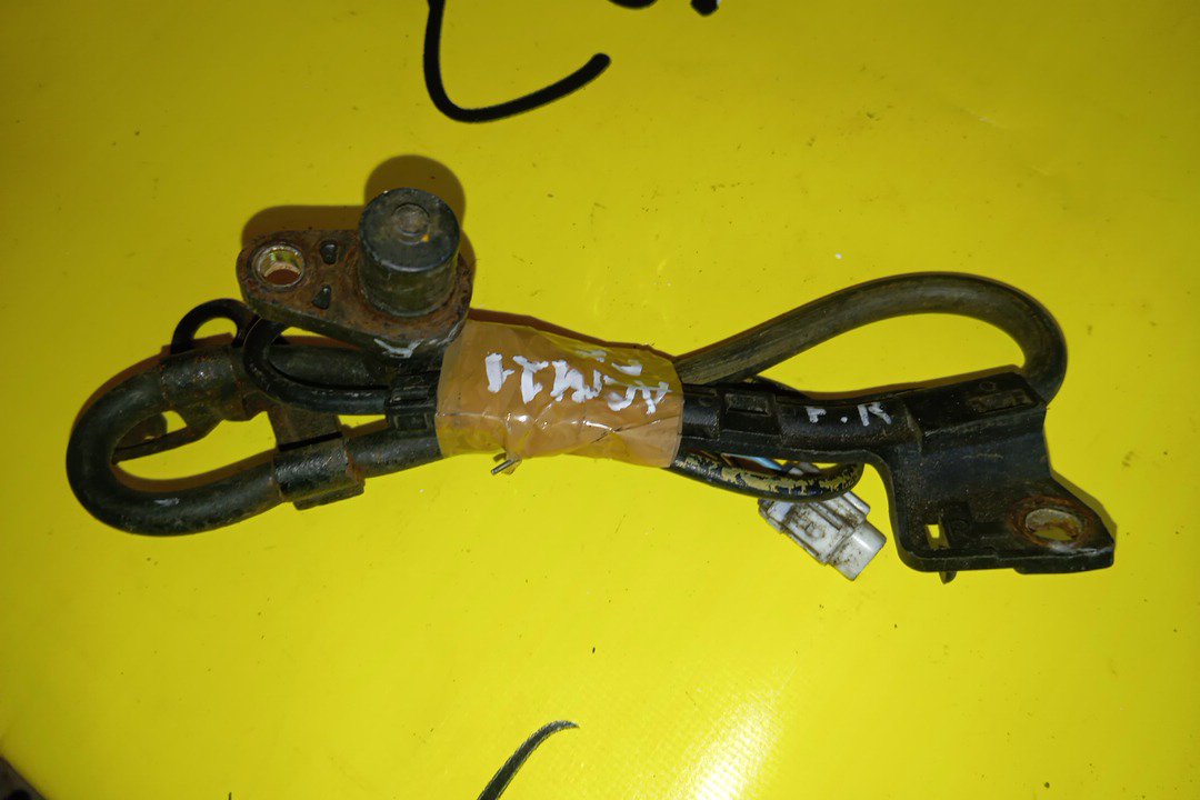 ДАТЧИК ABS/TOY/IPSUM/NOAH/ACM21/AZR60/F/R