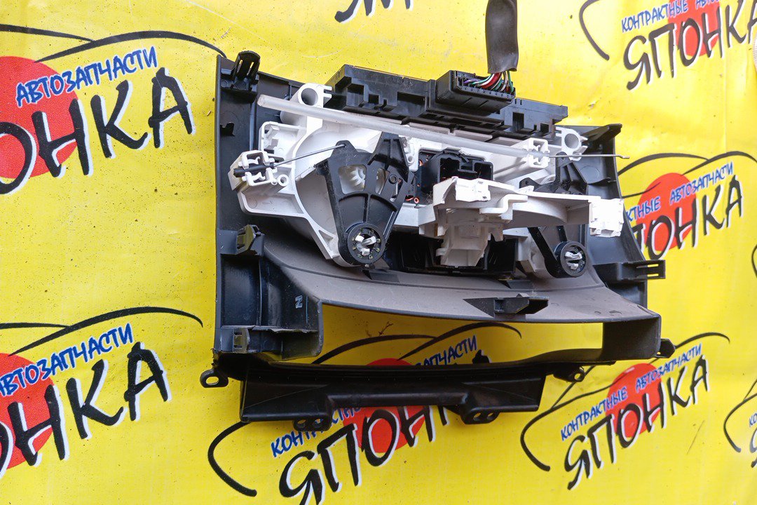 БЛОК КЛИМАТ-КОНТРОЛЯ/TOY/PASSO/KGC10/KGC15/QNC10