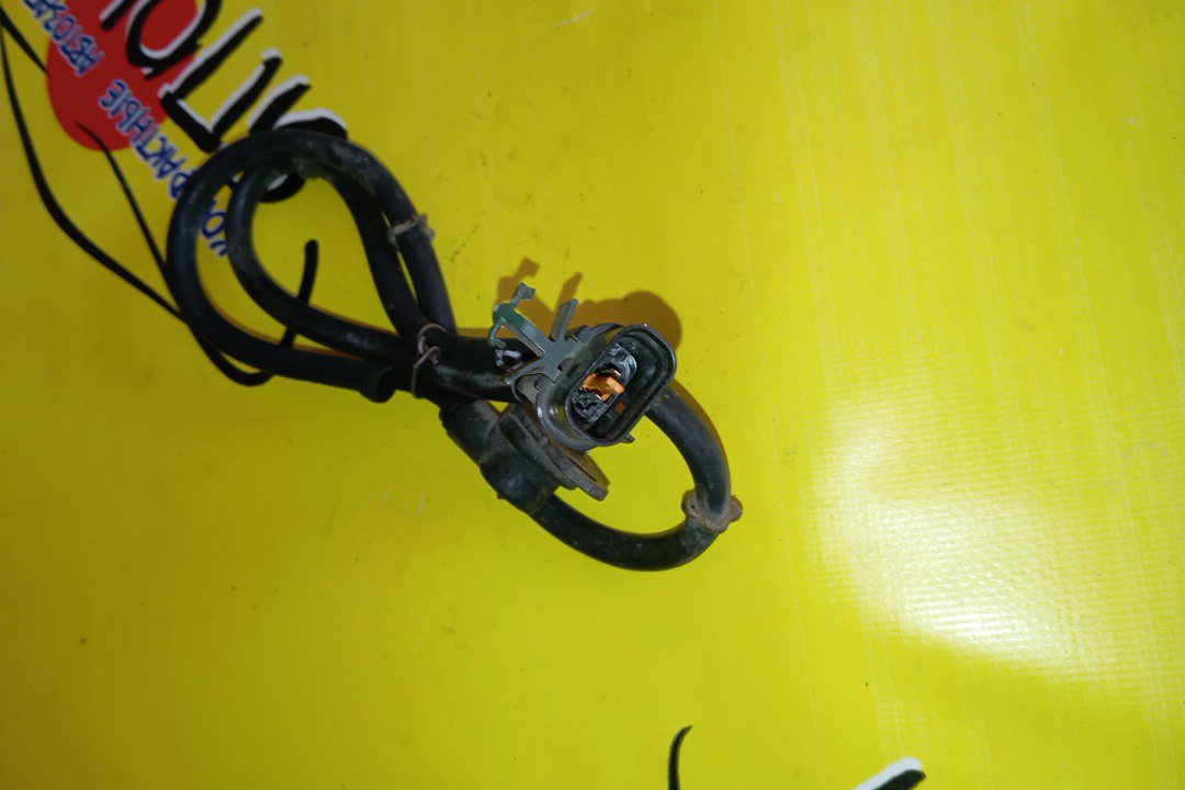 ДАТЧИК ABS/MMC/PAJERO/V63W/V65W/V68W/V73W/V75W/V77W/V78W/B/L