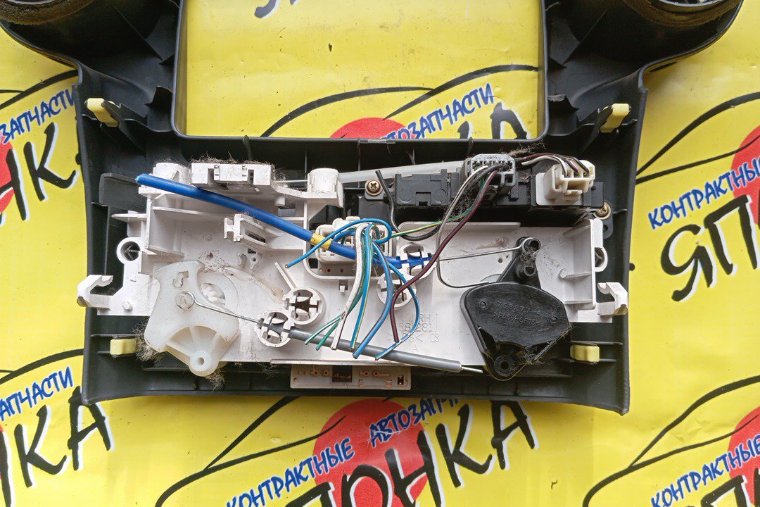 БЛОК КЛИМАТ-КОНТРОЛЯ/TOY/BB/NCP30/NCP31/NCP35