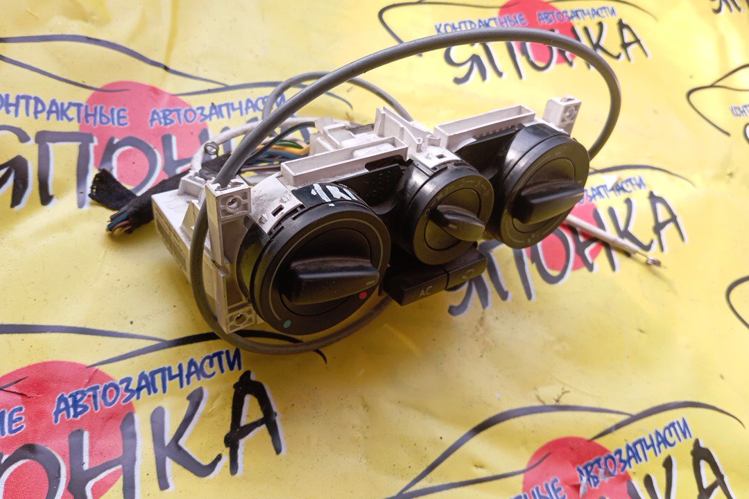 БЛОК КЛИМАТ-КОНТРОЛЯ/VW/GOLF/1J1/МЕХАНИЧ.