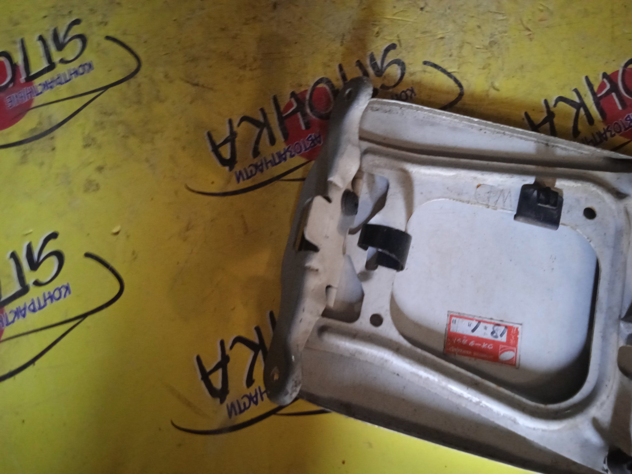 ЛЮЧОК БЕНЗОБАКА/NIS/WINGROAD/VFY11/VY11/VHNY11/VGY11/VENY11/VEY11