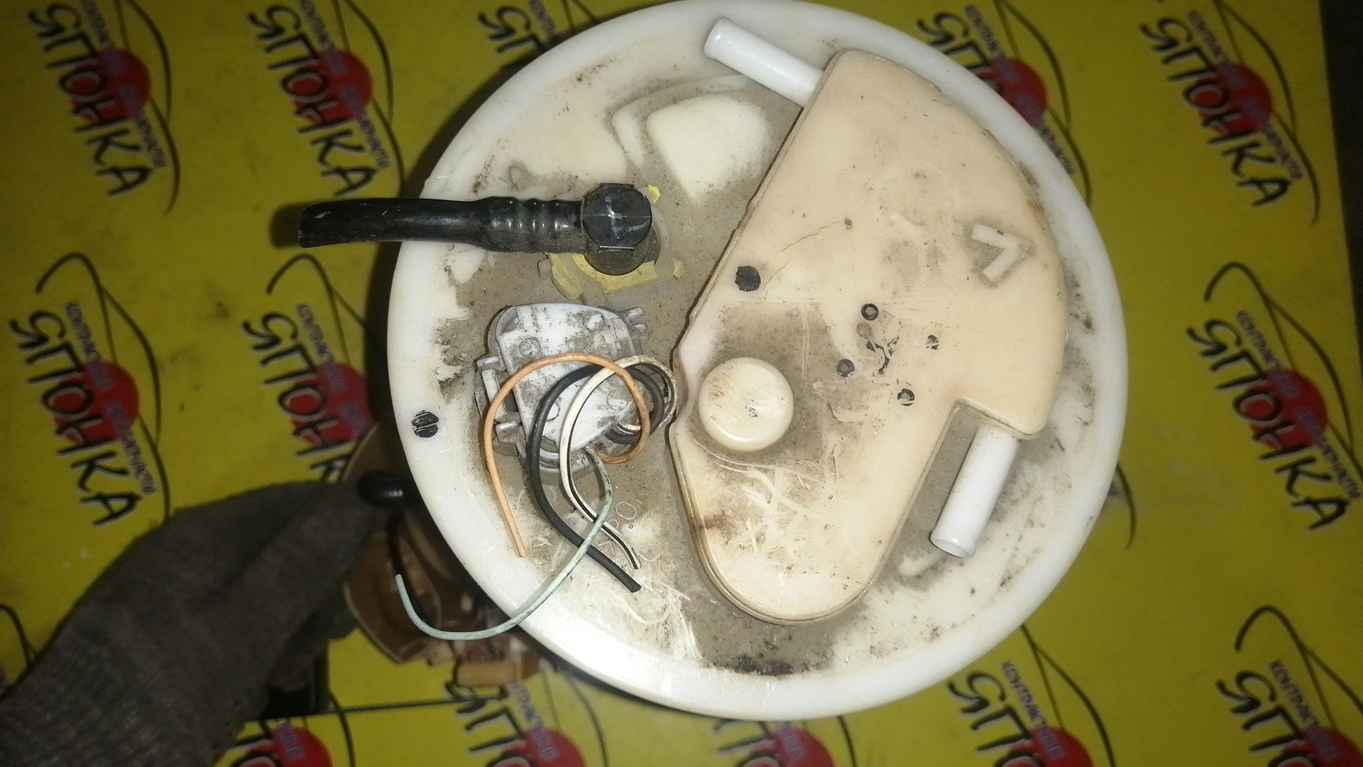 КОРПУС БЕНЗОНАСОСА/TOY/VITZ/YARIS/SCP90/NCP95/NCP91/KSP90/3 ШТУЦЕРА