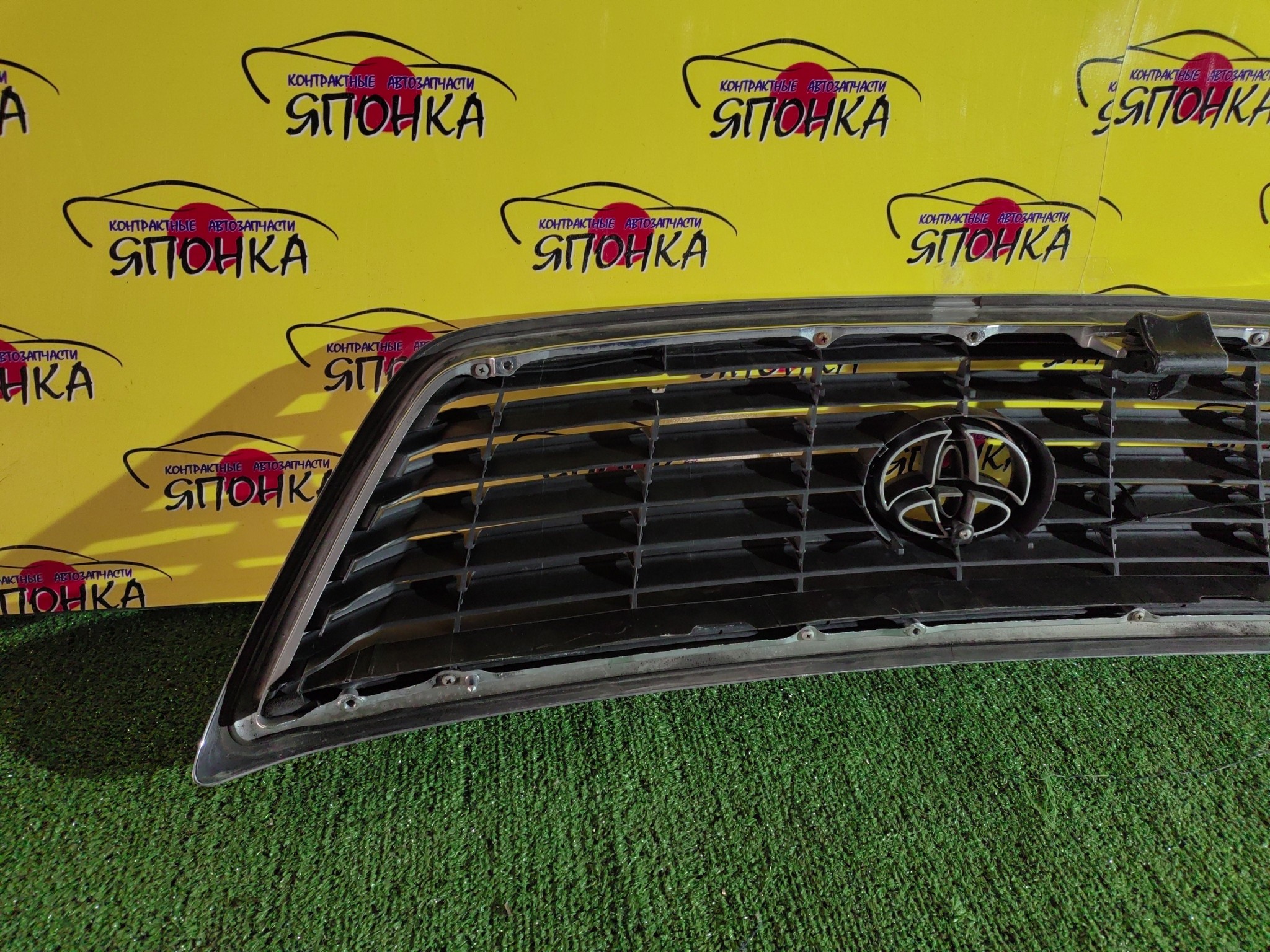 РЕШЕТКА РАДИАТОРА/TOY/CELSIOR/UCF30/UCF31/1 МОДЕЛЬ