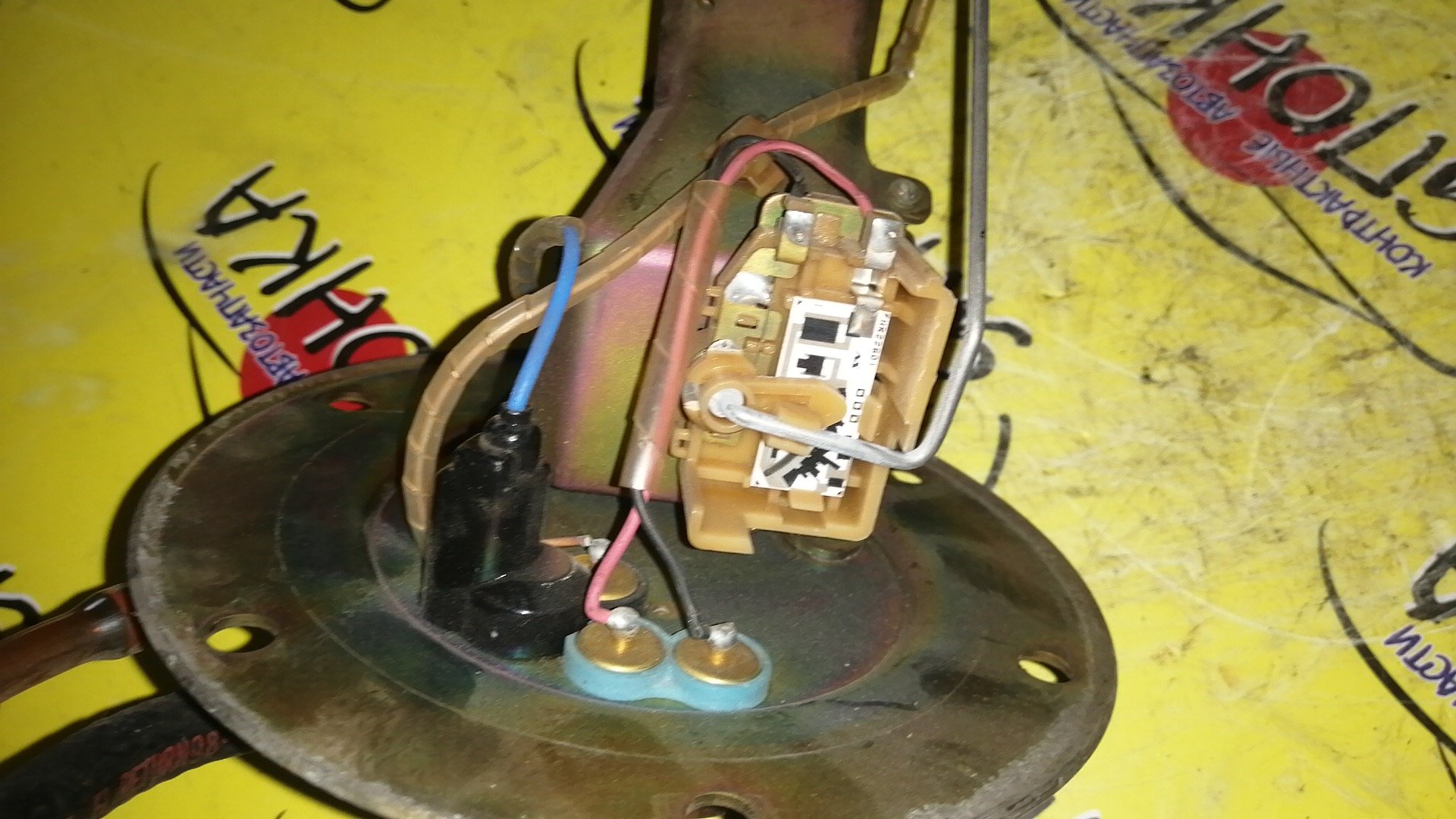 КОРПУС БЕНЗОНАСОСА/HON/PARTNER/ORTHIA/EY7/EY8/EY9/EL1/EL2/EL3/2 ШТУЦЕРА