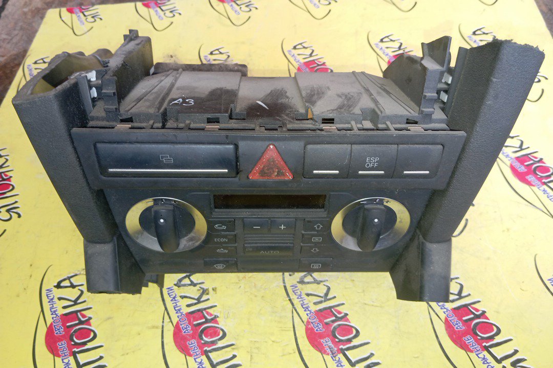 БЛОК КЛИМАТ-КОНТРОЛЯ/AUDI/A3/8P