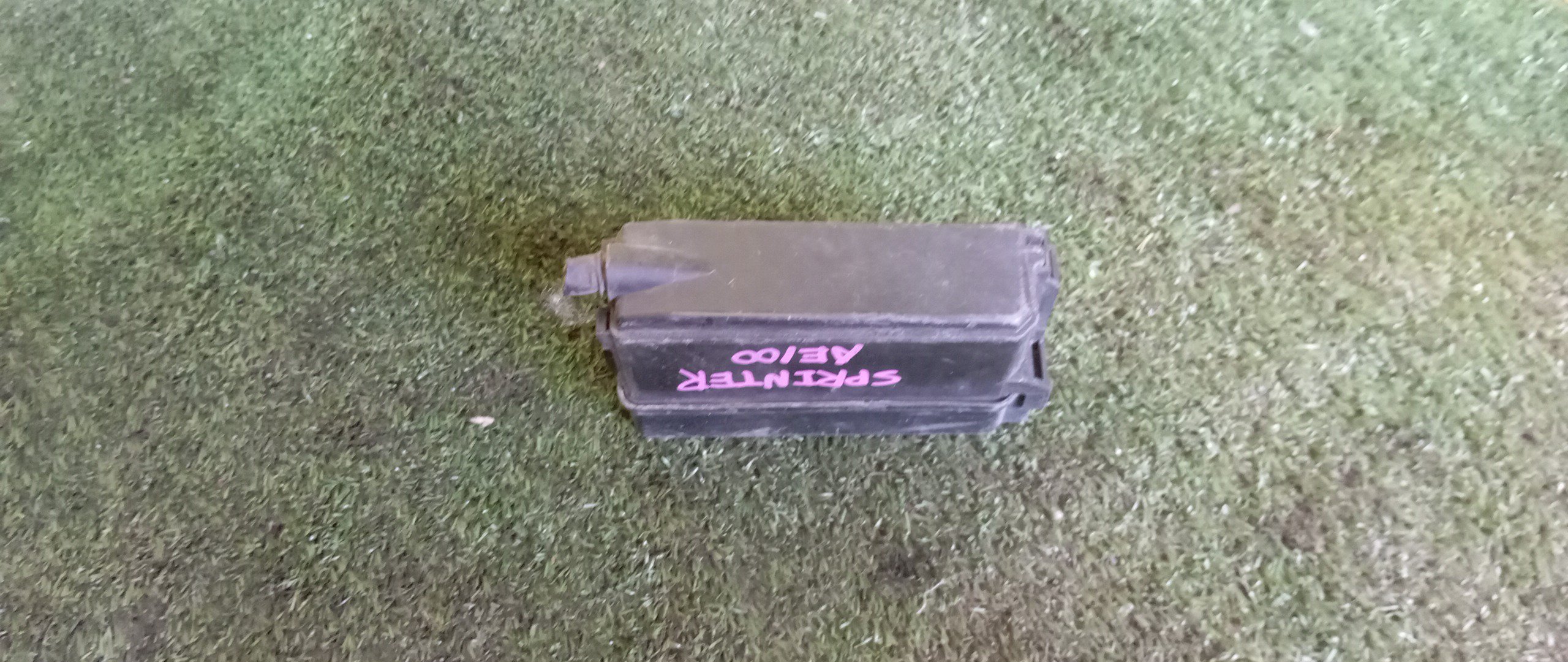 БЛОК ПРЕДОХРАНИТЕЛЕЙ ПОД КАПОТ/TOY/COROLLA CERES/SPRINTER MARINO/AE100/AE101/4A/5A/4E/5E/МАЛЫЙ