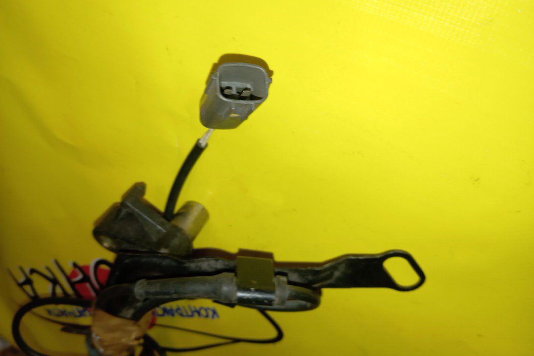 ДАТЧИК ABS/MAZ/323/FAMILIA/FAMILIA WAGON/PREMACY/BJ3P/BJ5P/BJ5W/BJ8W/BJEP/BJFP/BJFW/CP8W/CPEW/F/R