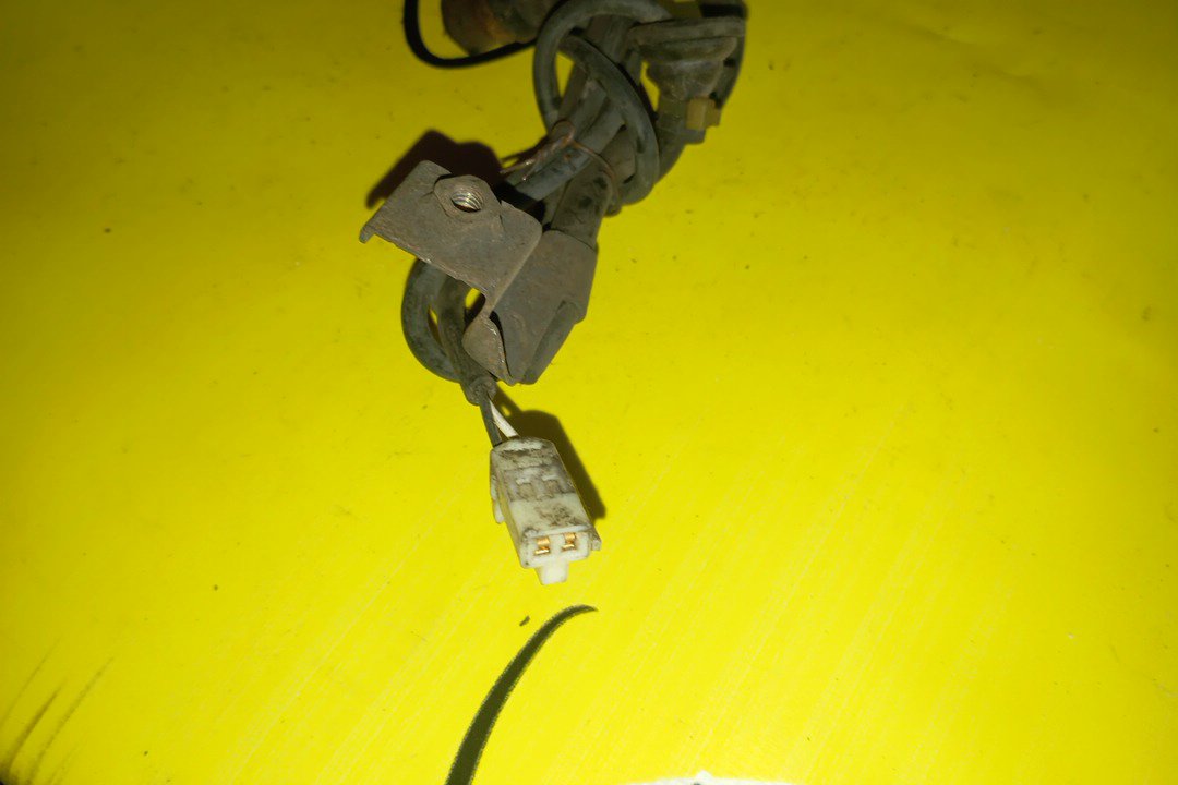 ДАТЧИК ABS/TOY/ALTEZZA/BREVIS/CROWN/CROWN MAJESTA/IS200/IS300/MARK II/MARK II BLIT/PROGRES/GS171/GS171W/GX110W/GX115W/GXE10/JCE10W/JCG10/JCG11/JCG15/JKS175/JZS171/JZS171W/JZS173/JZS173W/JZS175/JZS175W/JZS179/JZX110W/JZX115W/SXE10/UZS171/UZS173/UZS175/B/R