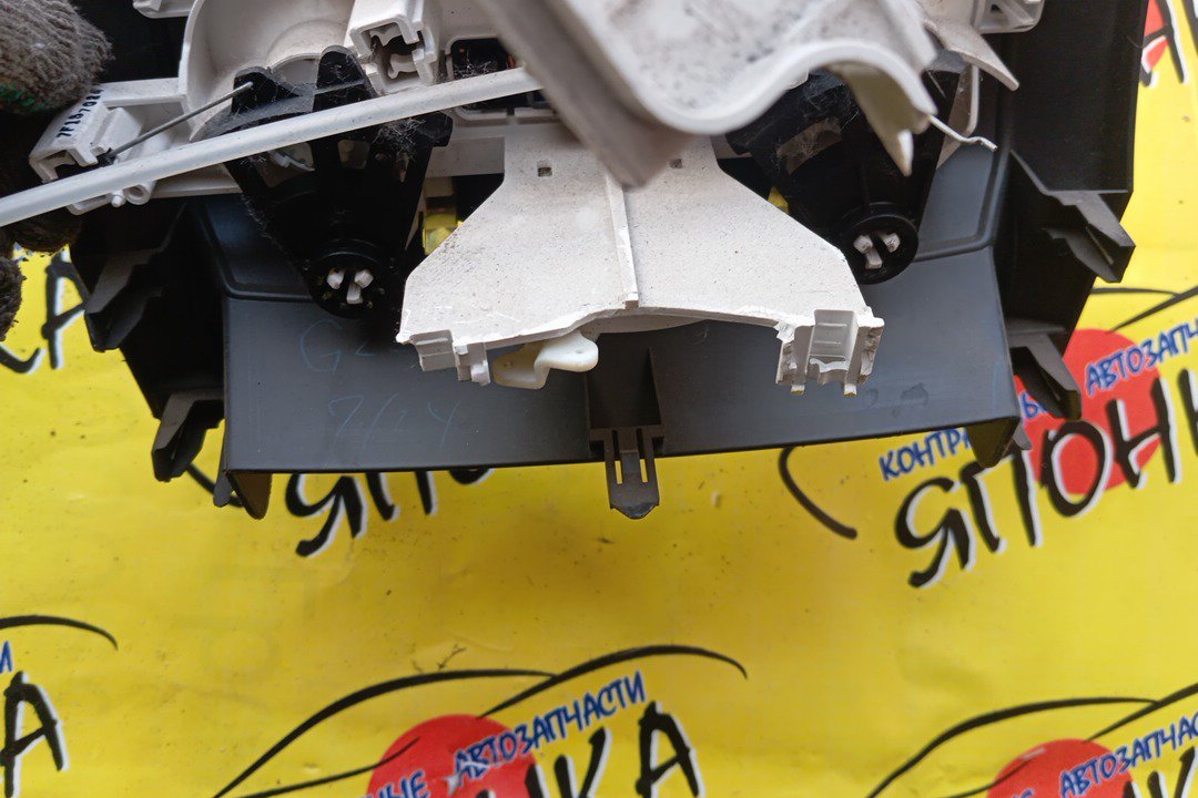 БЛОК КЛИМАТ-КОНТРОЛЯ/TOY/PASSO/KGC10/KGC15/QNC10