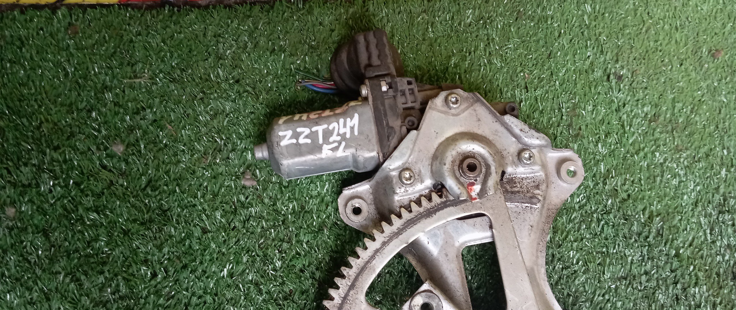 СТЕКЛОПОДЪЕМНИК/TOY/CALDINA/AZT241/AZT246/ST246/ZZT241/ZZT245/F/L