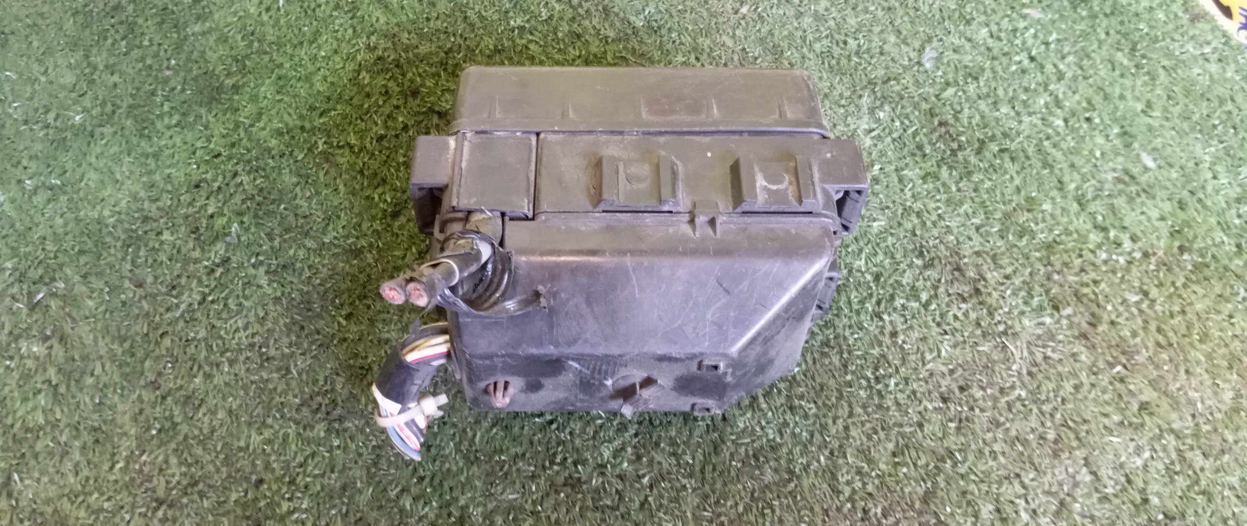 БЛОК ПРЕДОХРАНИТЕЛЕЙ ПОД КАПОТ/TOY/DAIHATSU CAMI/DUET/PYZAR/SIRION/STORIA/TERIOS/YRV/G301G/G303G/G311G/G313G/J100G/J102G/J122G/M100A/M101A/M110A/M111A/M200G/M201G/M211G/БОЛЬШОЙ