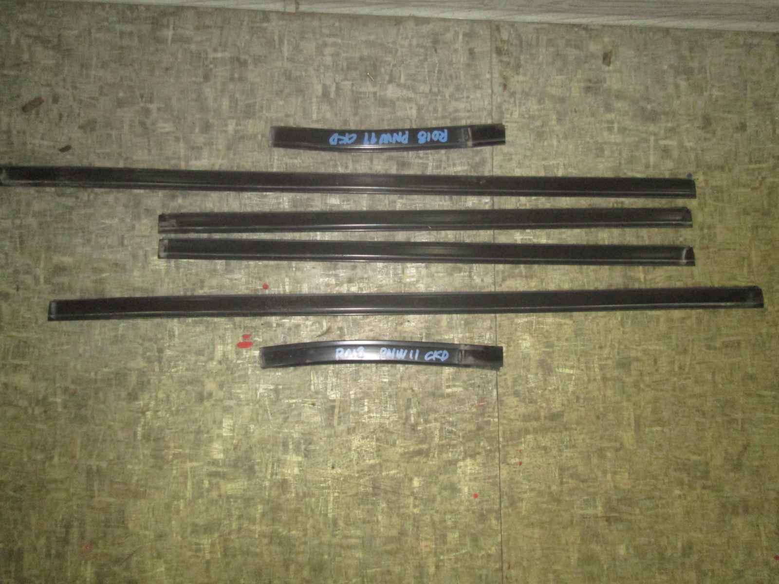 МОЛДИНГ НА КРЫШУ/NIS/AVENIR/EXPERT/W11/PW11/PNW11/RW11/RNW11/R