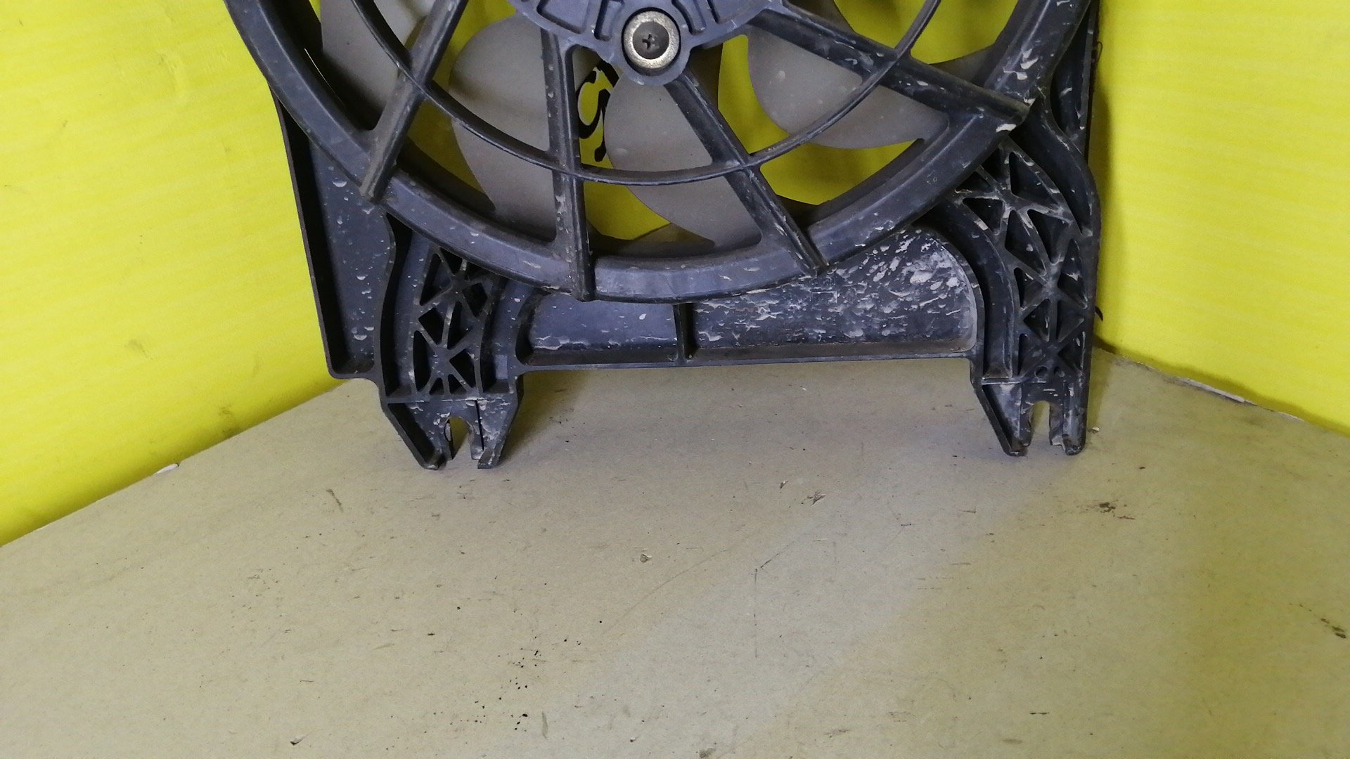 ДИФФУЗОР РАДИАТОРА/MMC/PAJERO IO/H61W/H62W/H66W/H67W/H71W/H72W/H76W/H77W/4G93/4G94/L