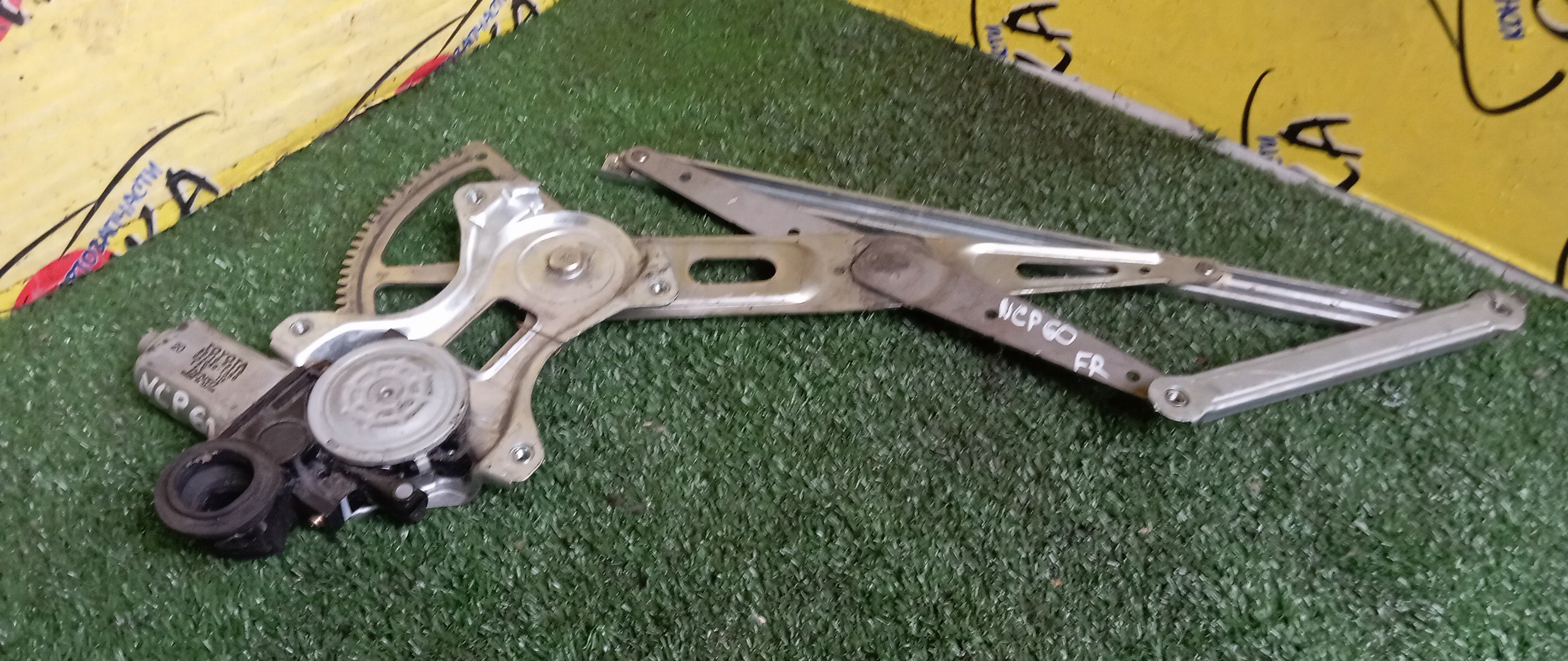 СТЕКЛОПОДЪЕМНИК/TOY/IST/NCP60/NCP61/NCP65/F/R