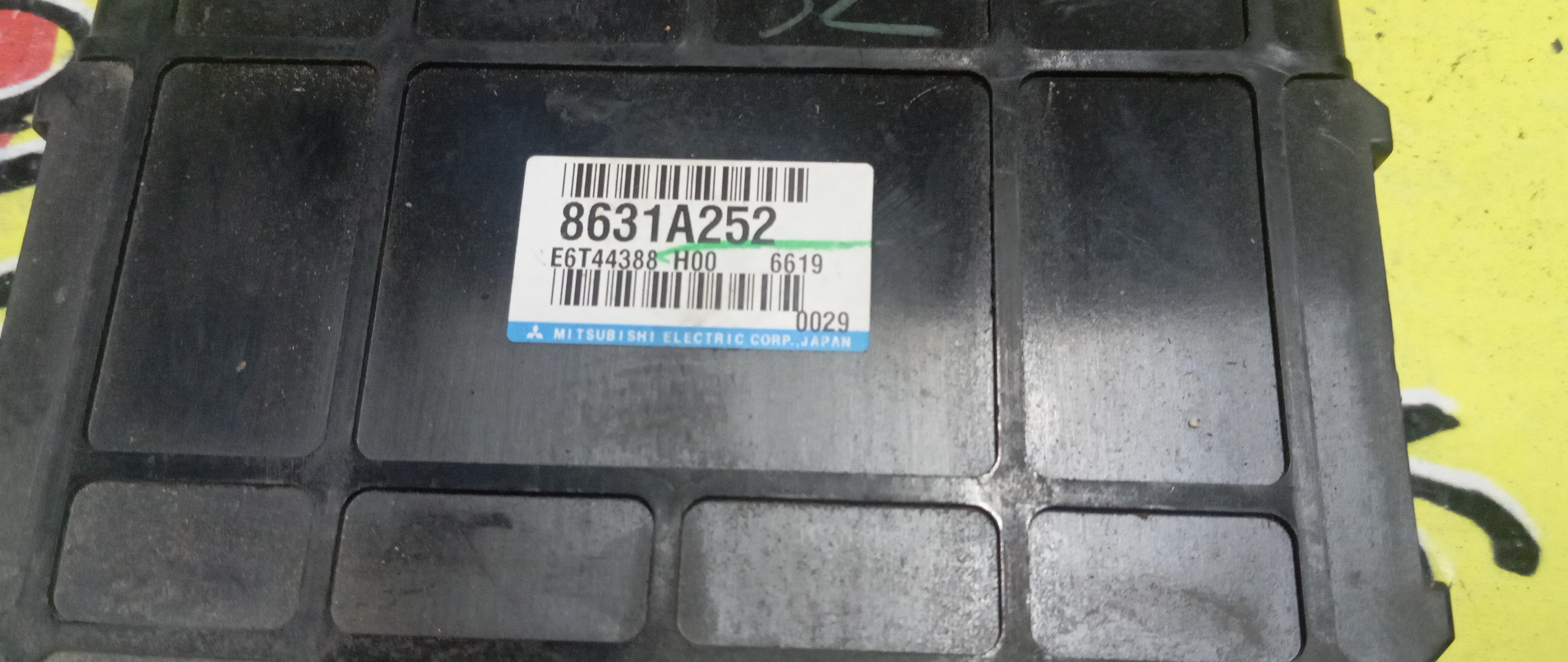 БЛОК EFI/MMC/LANCER CEDIA/CS2A/CS2V/CS2W/4G15/E6T44388/8631A252