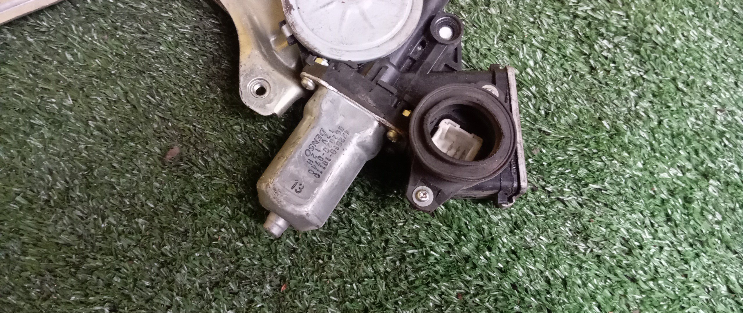 СТЕКЛОПОДЪЕМНИК/TOY/RACTIS/NCP100/NCP105/SCP100/F/R