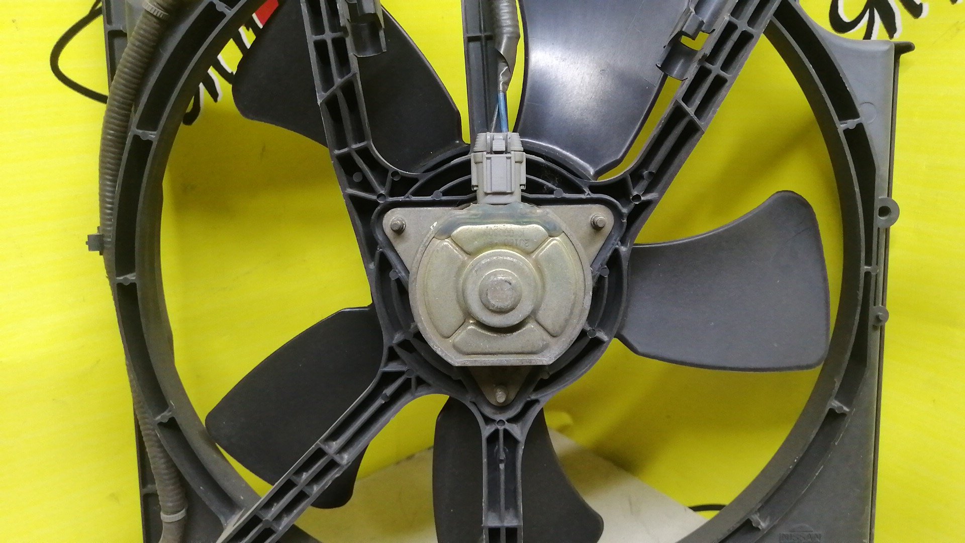 ДИФФУЗОР РАДИАТОРА/NIS/CUBE/ANZ10/Z10/AZ10/ОСНОВНОЙ