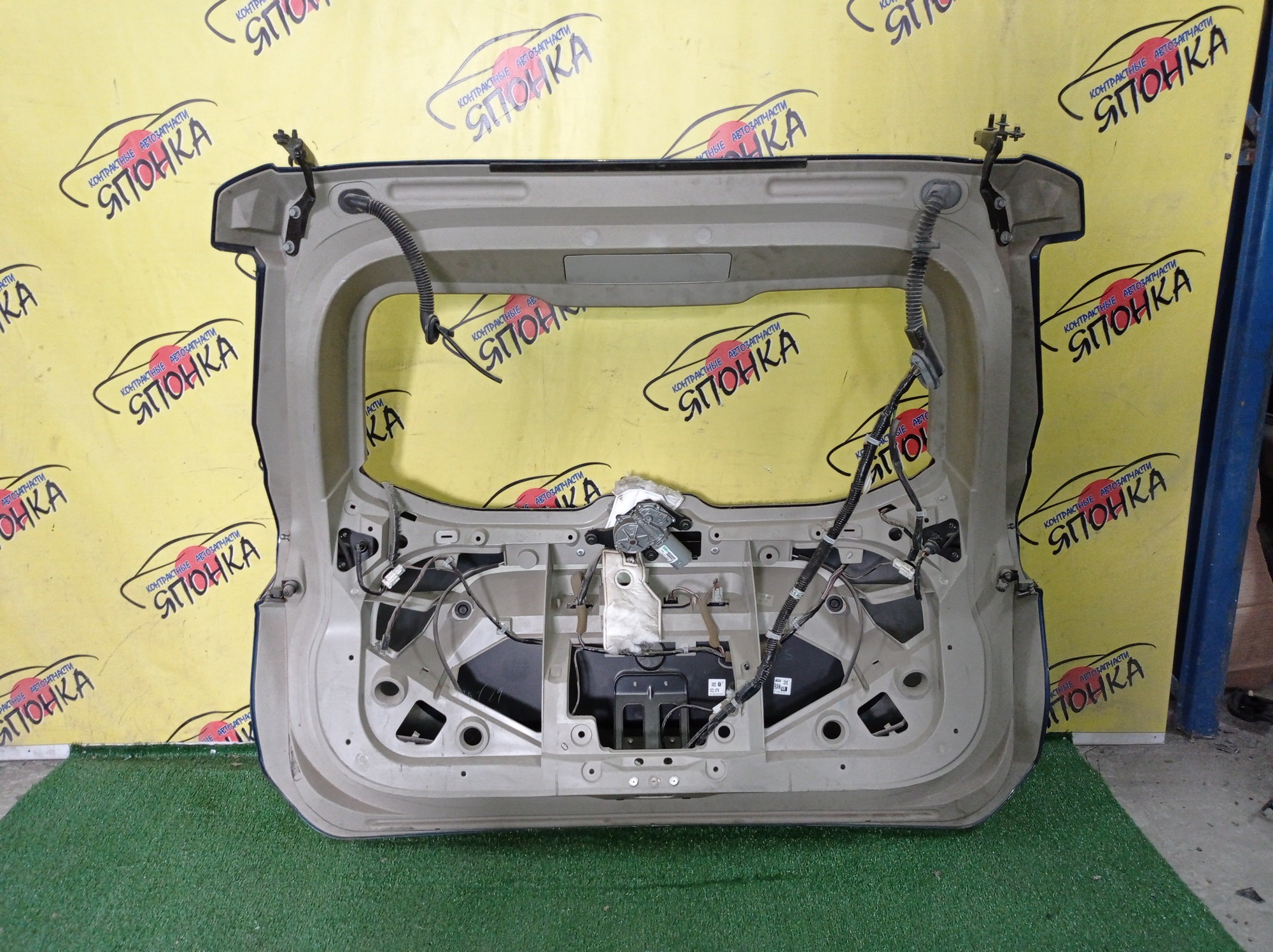 ДВЕРЬ ЗАДНЯЯ/NIS/X-TRAIL/T32/9001A4CE3A/БЕЗ СТЕКЛА/УЦЕНКА