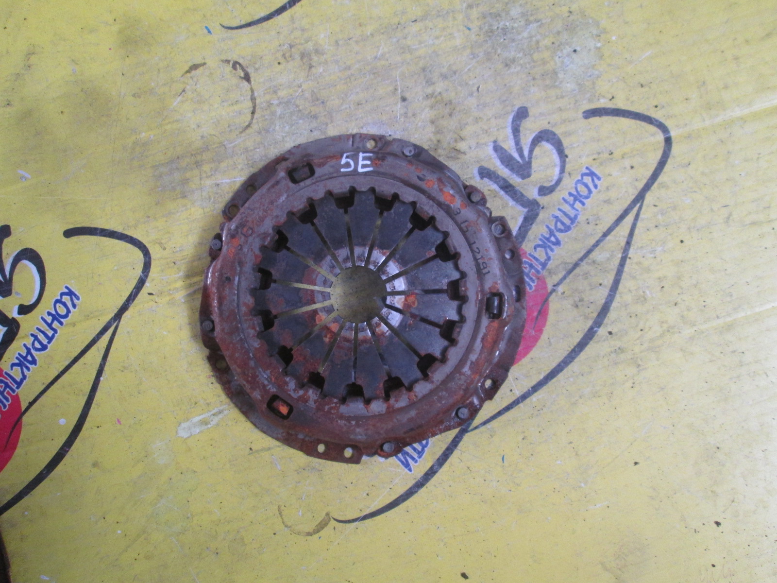 КОРЗИНА СЦЕПЛЕНИЯ/TOY/4AFE/5AFE/7AFE/4EFE/5EFE/215MM