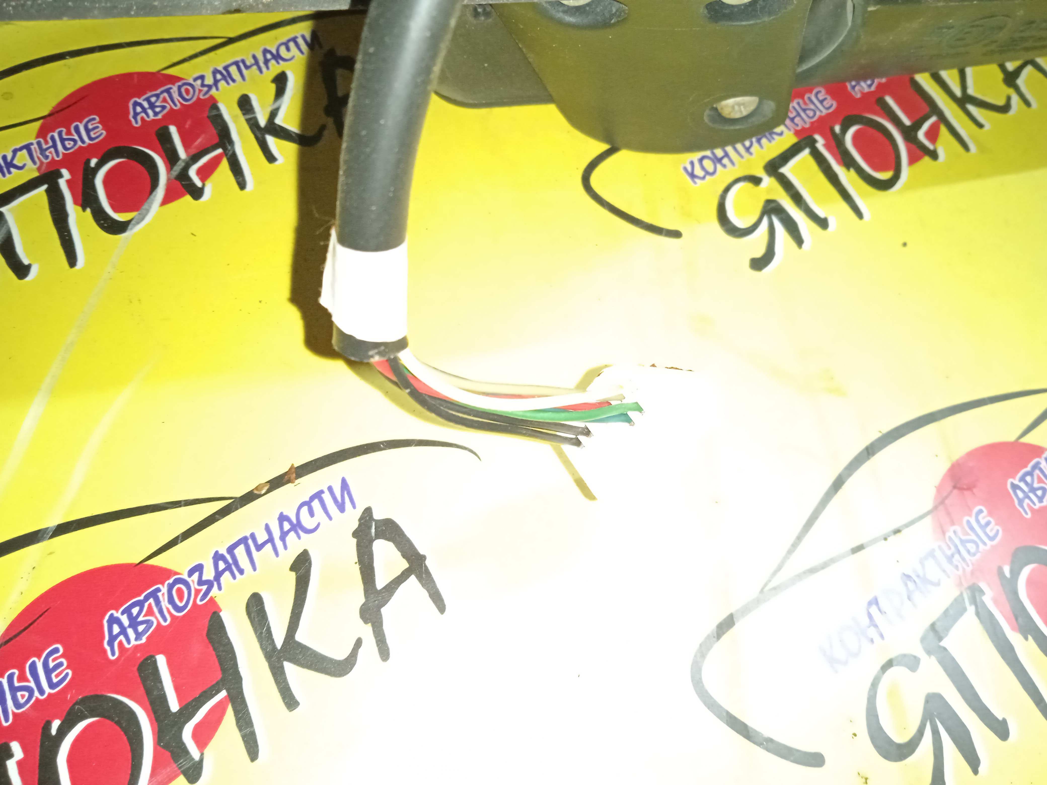 ЗЕРКАЛО/TOY/AVENSIS/ADT250L/ADT251L/AZT250/AZT251/AZT255/CDT250L/ZZT250L/ZZT251L/7 КОНТ./R