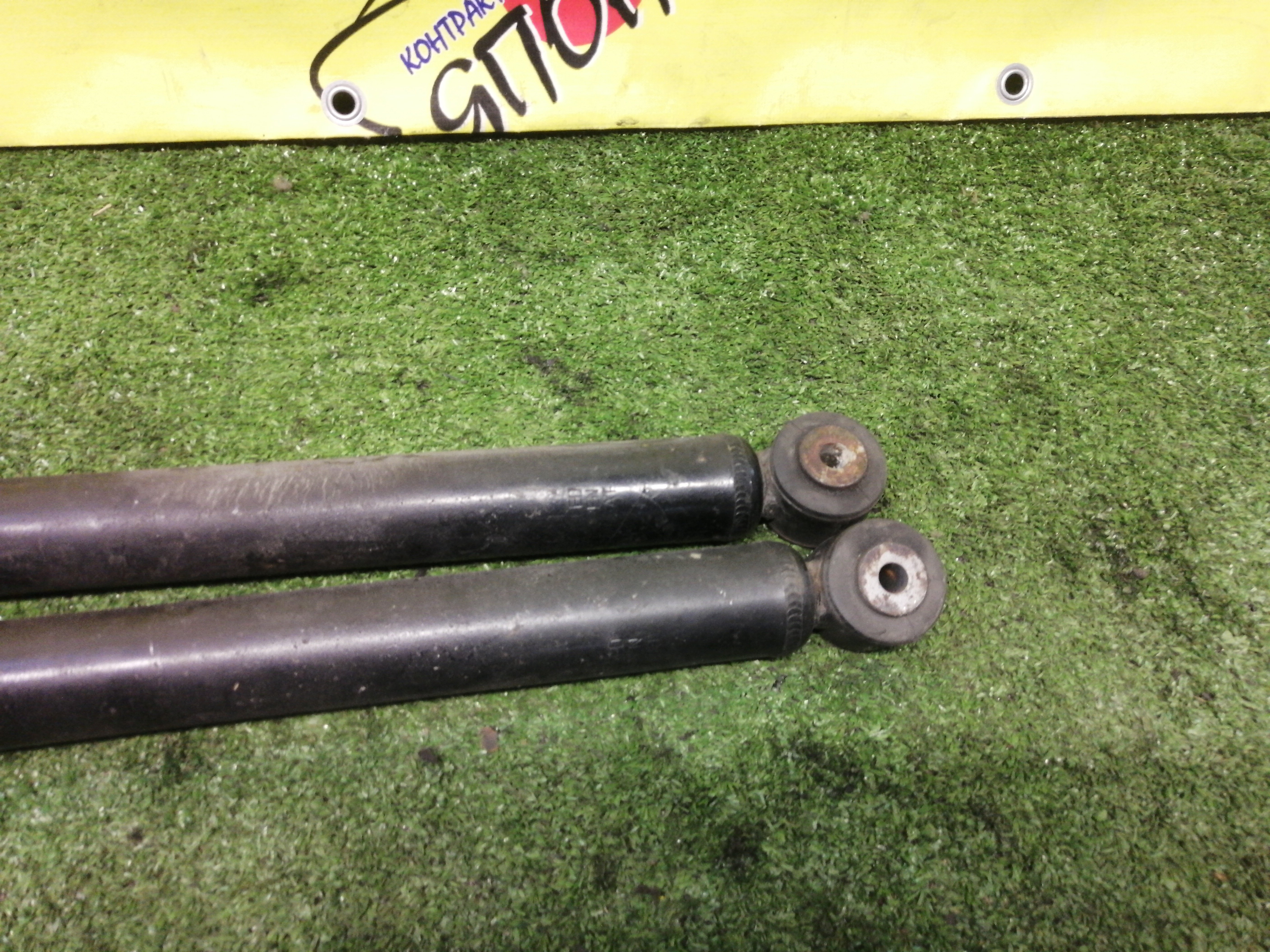 АМОРТИЗАТОР/TOY/VITZ/YARIS/KSP90/NCP91/SCP90/B