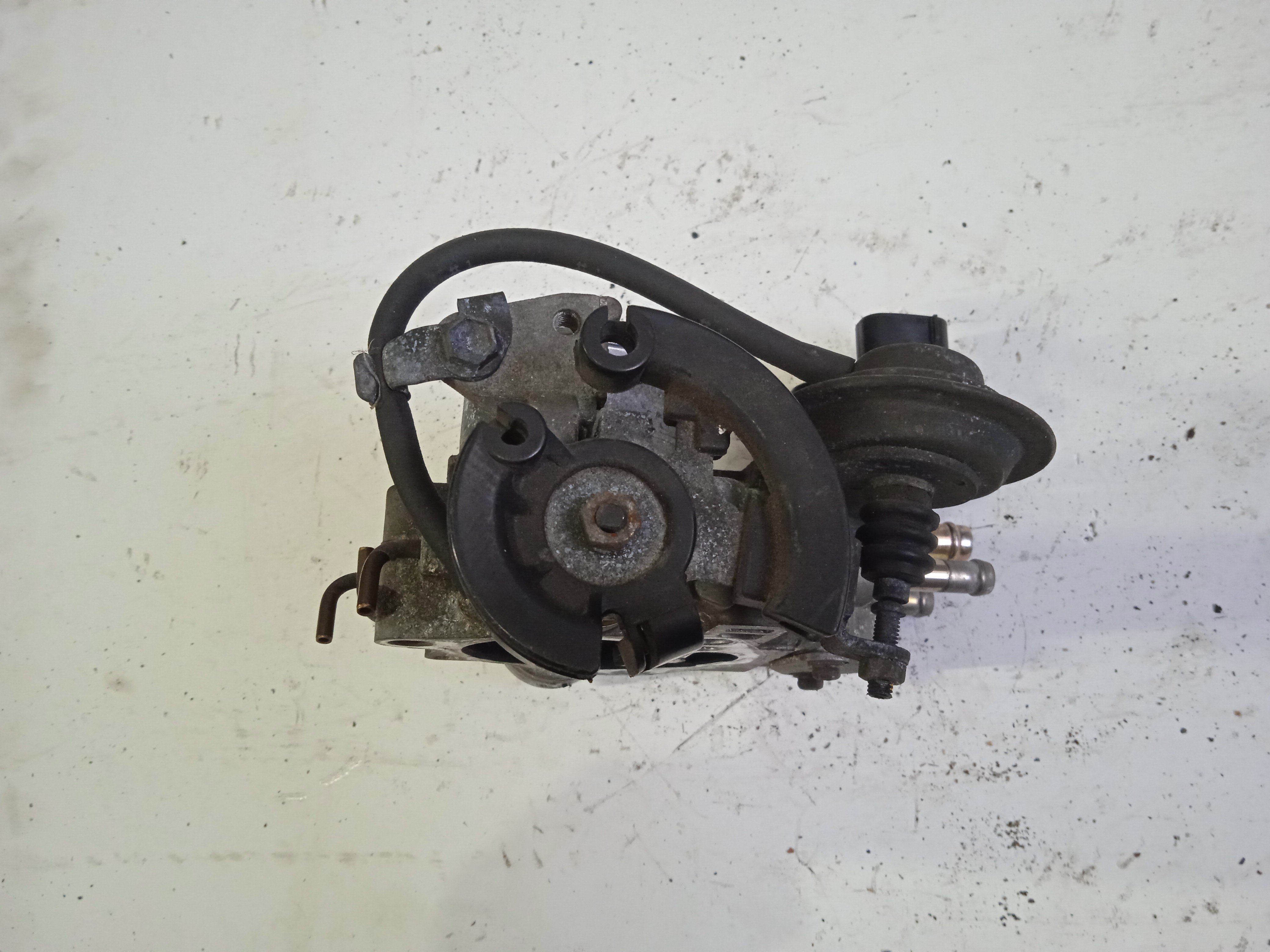 ЗАСЛОНКА ДРОССЕЛЬНАЯ/TOY/3S-FE/4S-FE/AVENSIS/CALDINA/CAMRY/CARINA/CORONA/CORONA PREMIO/RAV4/VISTA/ST191/ST195/ST210/ST215/ST220/SV41/SV42/SV43/SV55/SXA10/SXA11/SXA15/SXA16/3 БОЛТА С ВАКУУМОМ/3 БОЛЬШ И 4 МАЛ ТРУБКИ/222107A770