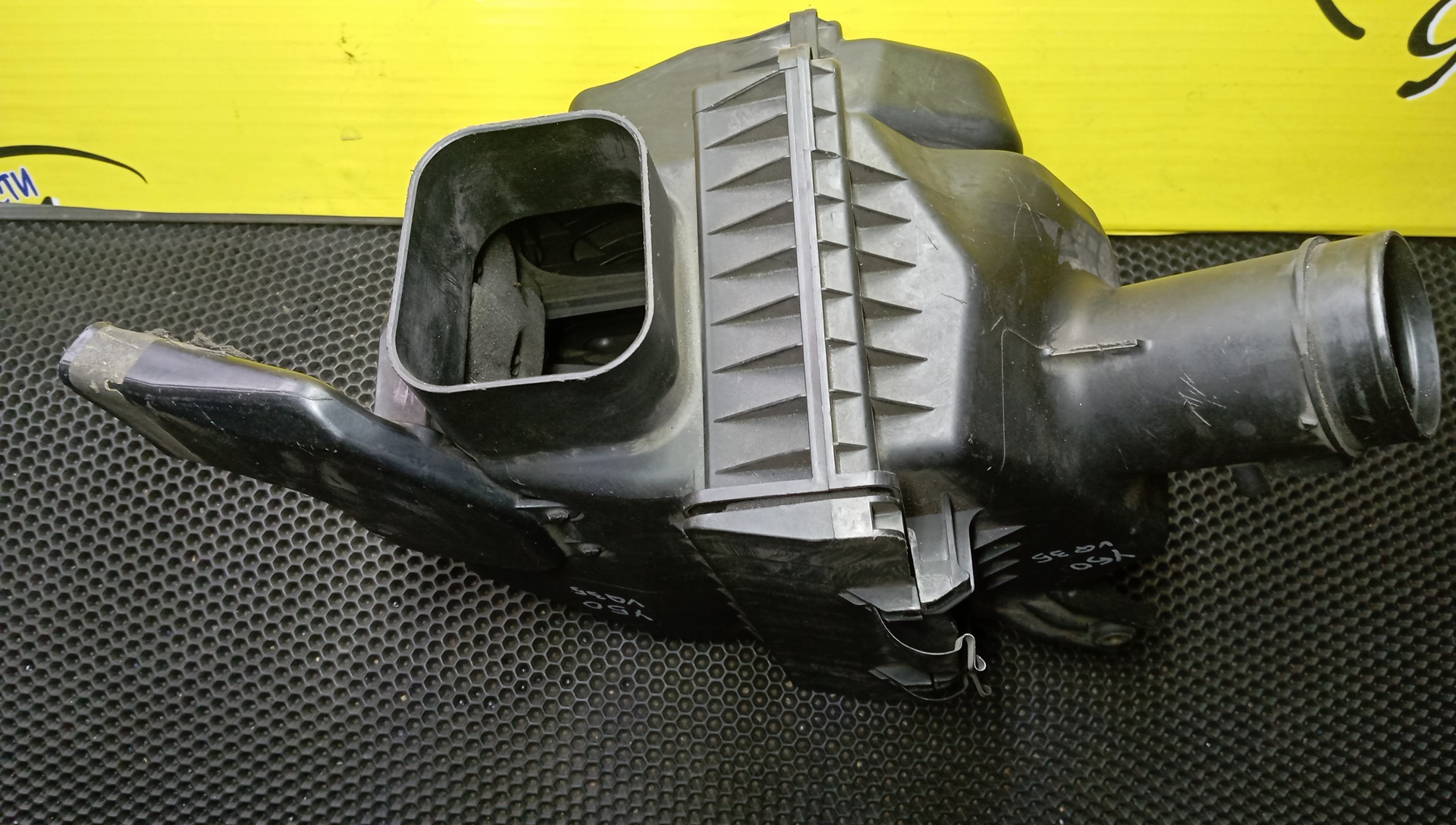 КОРПУС ВОЗДУШНОГО ФИЛЬТРА/NIS/FUGA/Y50/VQ35-DE