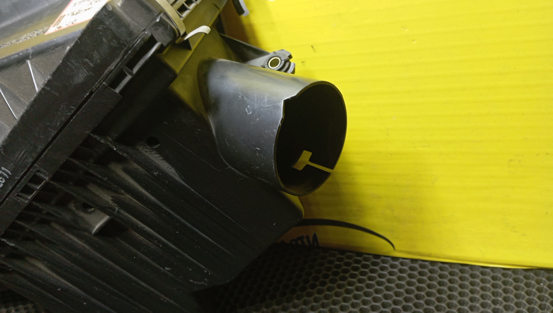 КОРПУС ВОЗДУШНОГО ФИЛЬТРА/NIS/AD/BLUEBIRD SYLPHY/SUNNY/WINGROAD/PRIMERA/FB15/FG10/FNB15/QG10/VFY11/VY11/WFY11/QP12/QG13-DE/QG15-DE